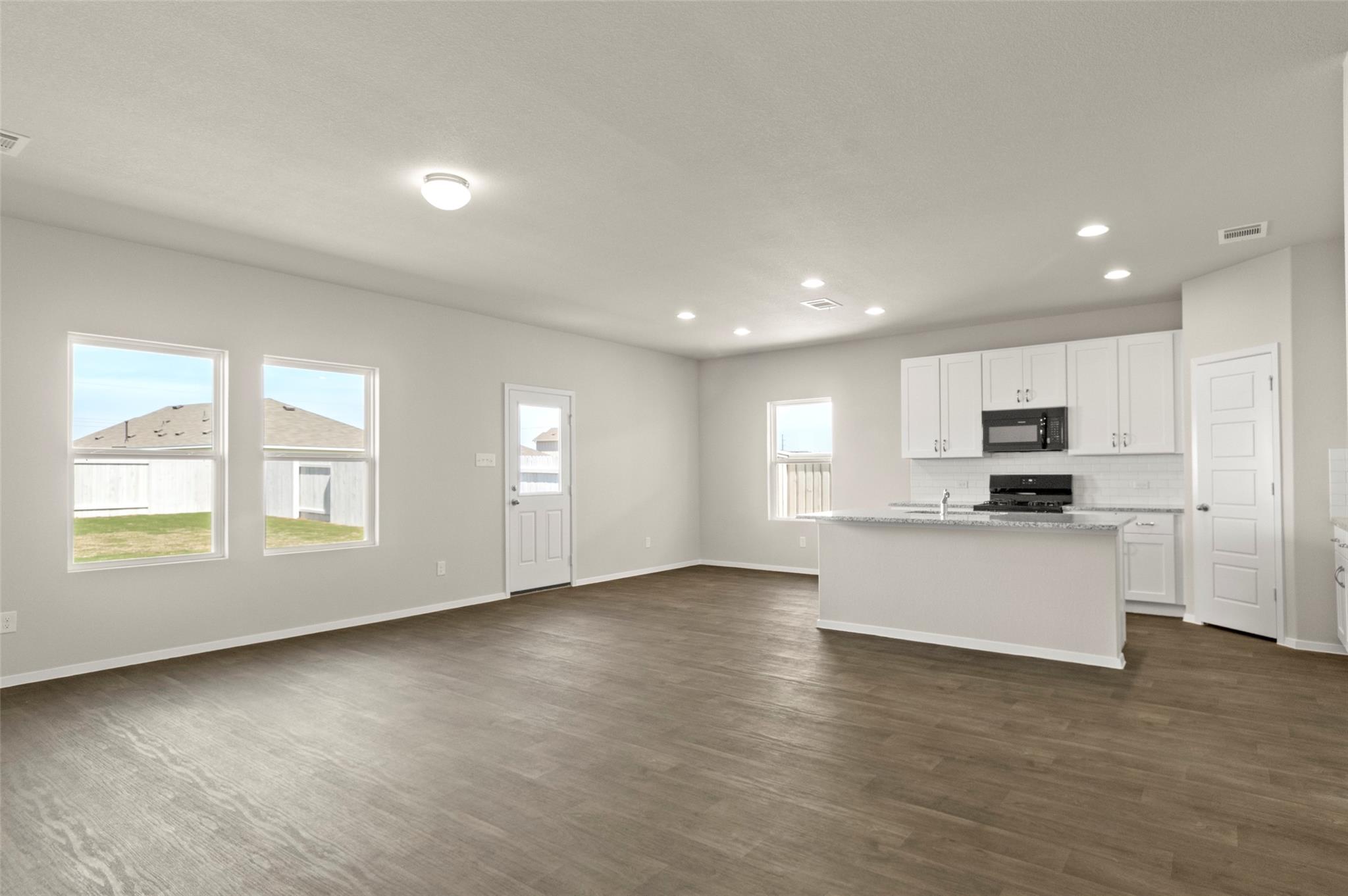 1211 Teychas Dr Property Photo 7