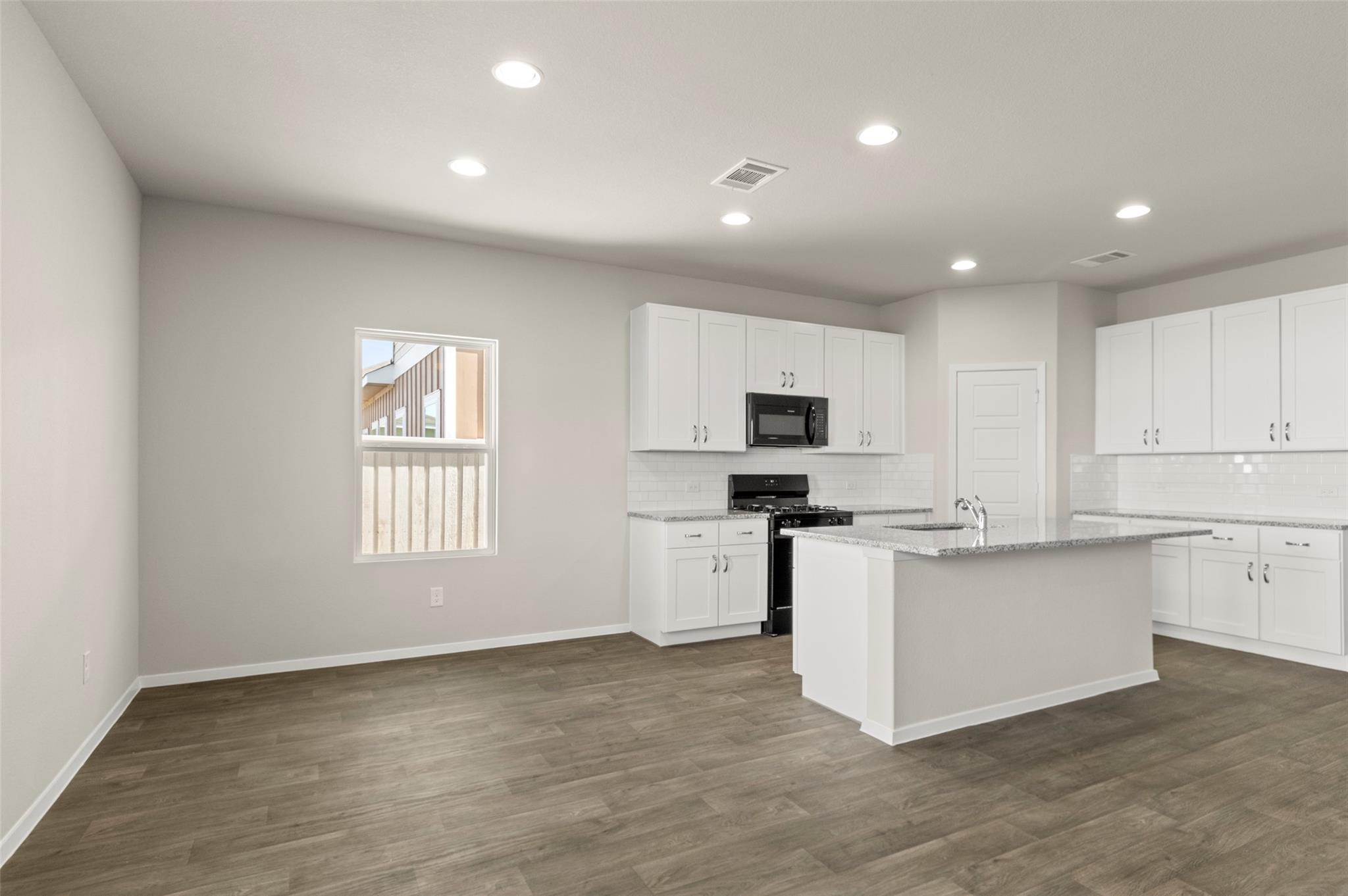 1211 Teychas Dr Property Photo 9