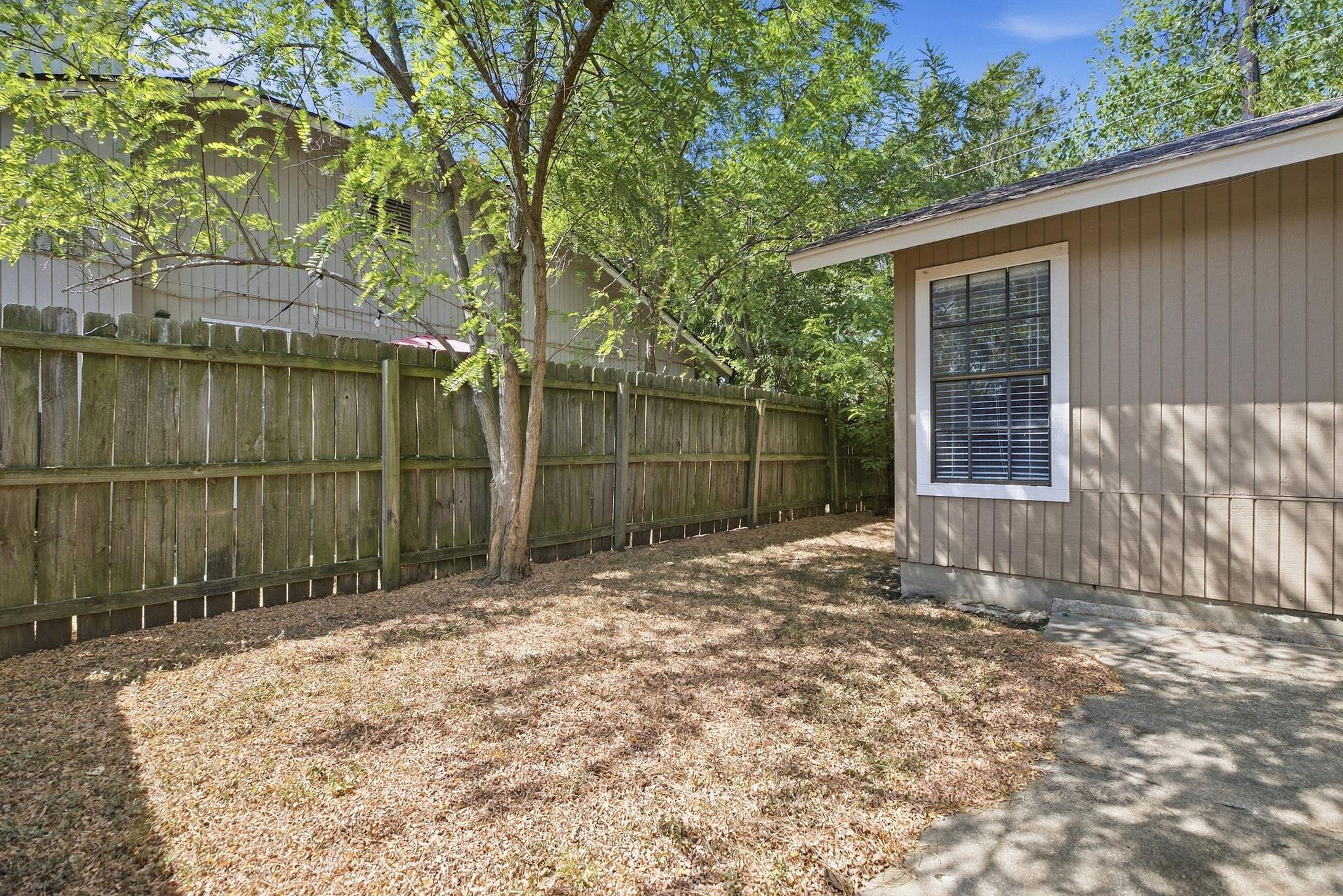 904/906 Hyridge St Property Photo 24