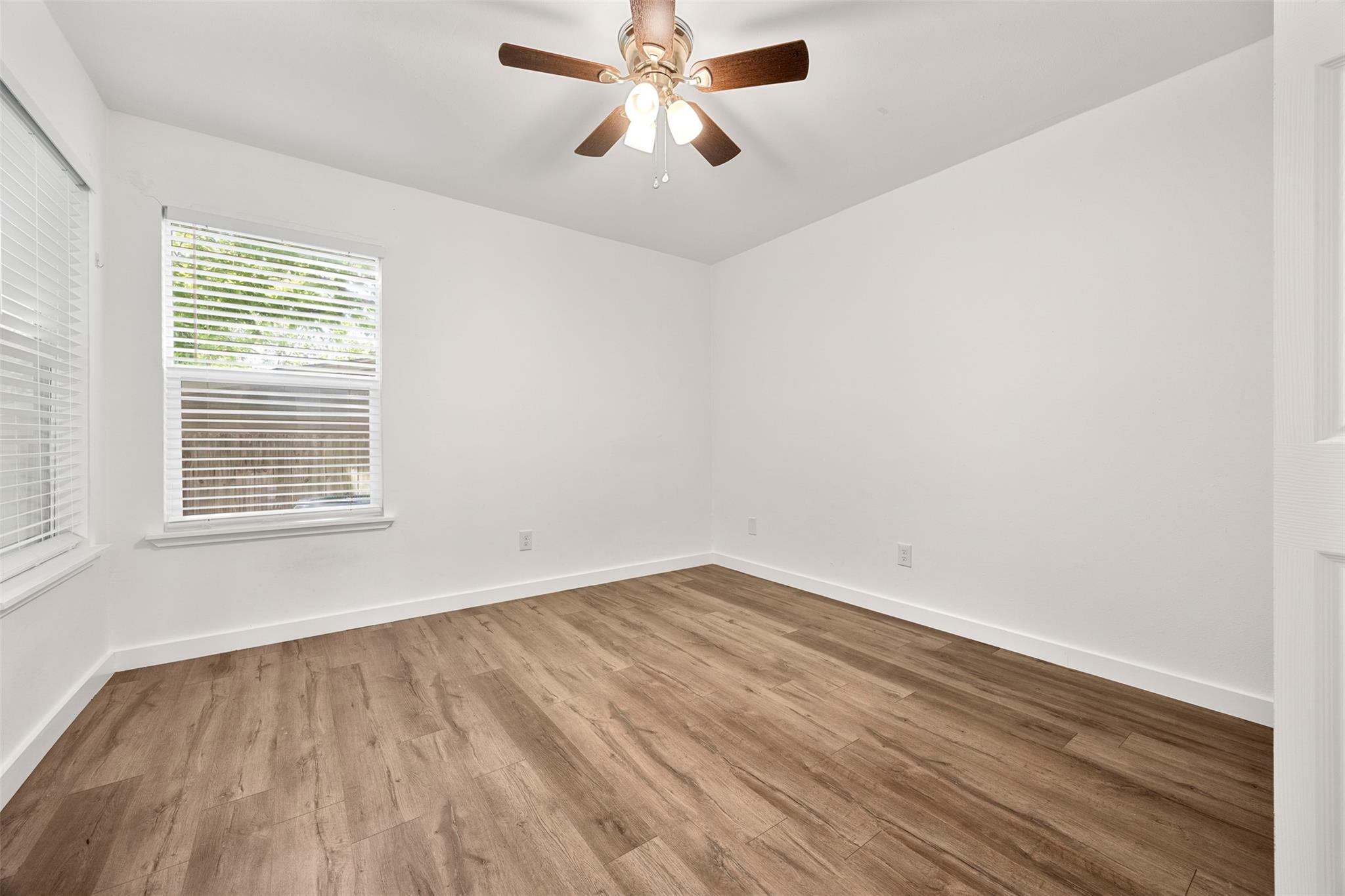 6409 Burns St #106 Property Photo 12