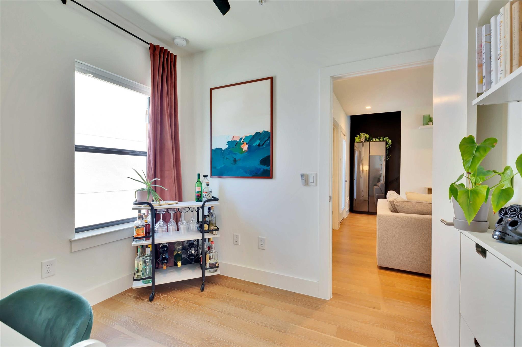 1128 Chicon St #201 Property Photo 10