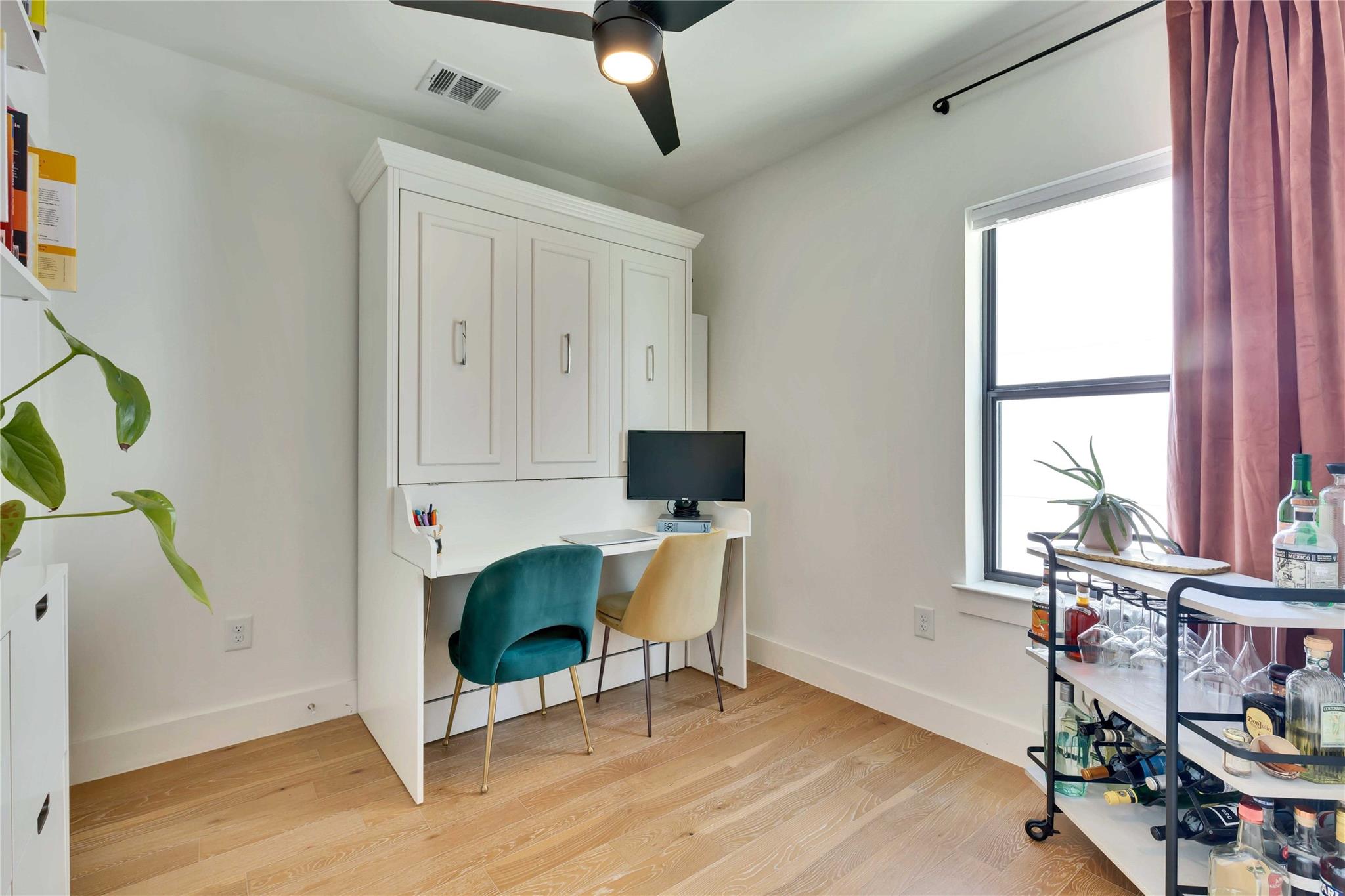 1128 Chicon St #201 Property Photo 12