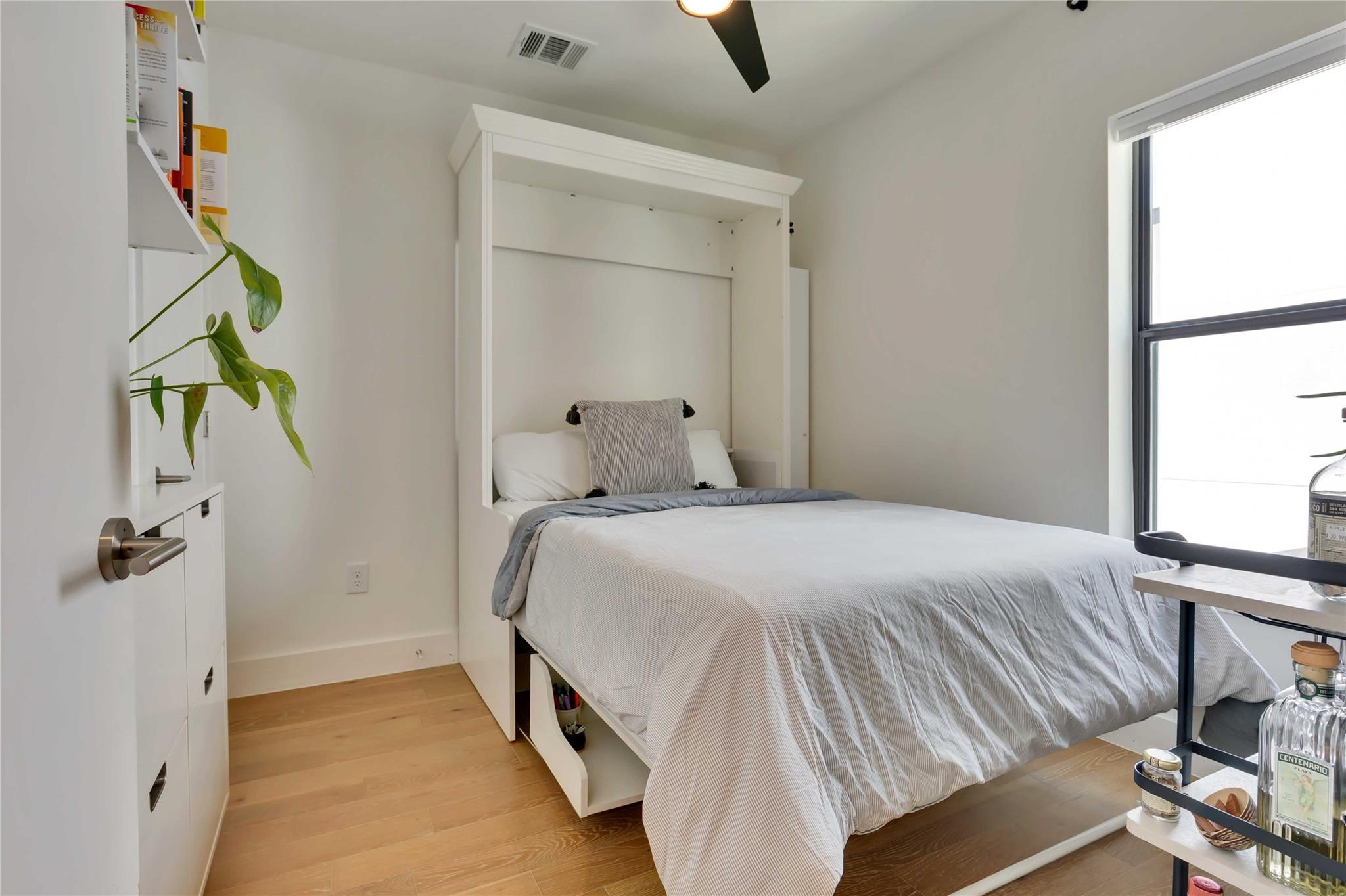 1128 Chicon St #201 Property Photo 13
