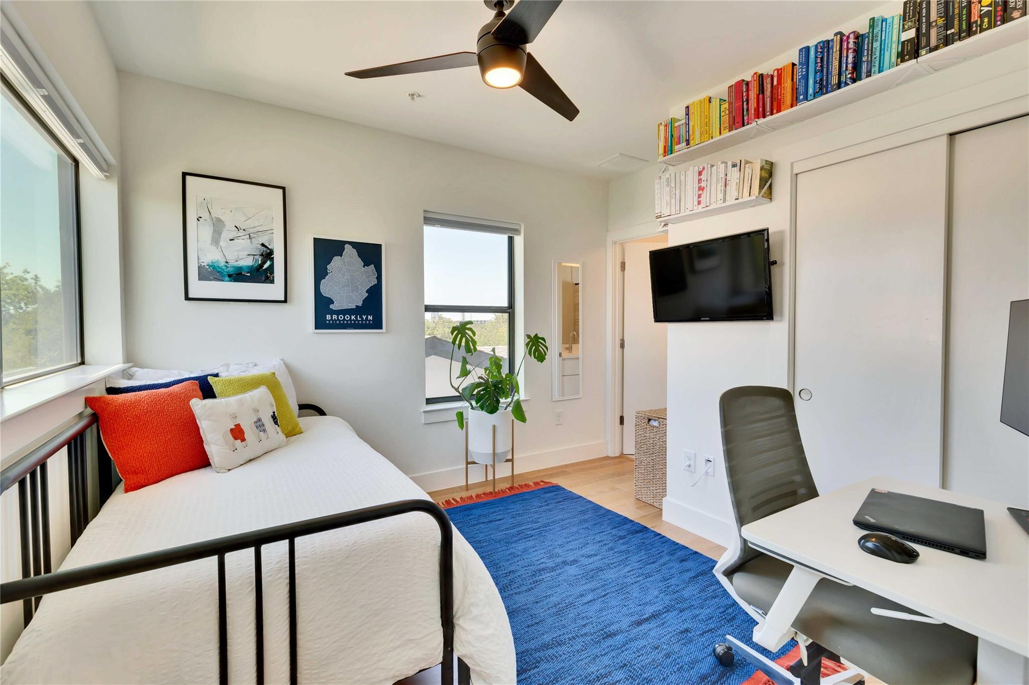 1128 Chicon St #201 Property Photo 20