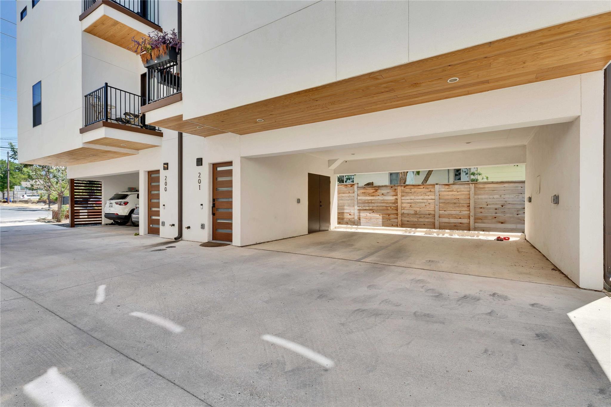 1128 Chicon St #201 Property Photo 29