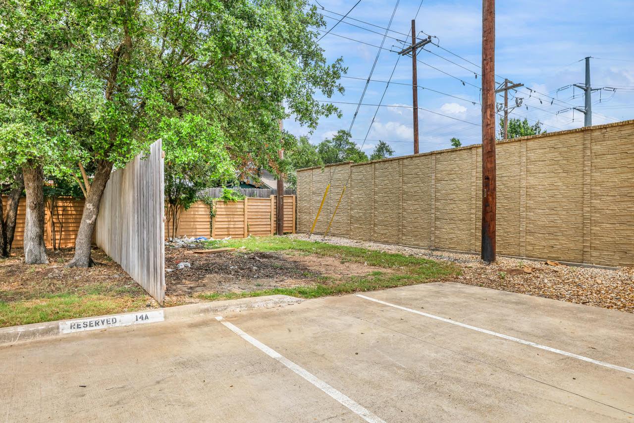 2000 Windy Ter #14a Property Photo 17