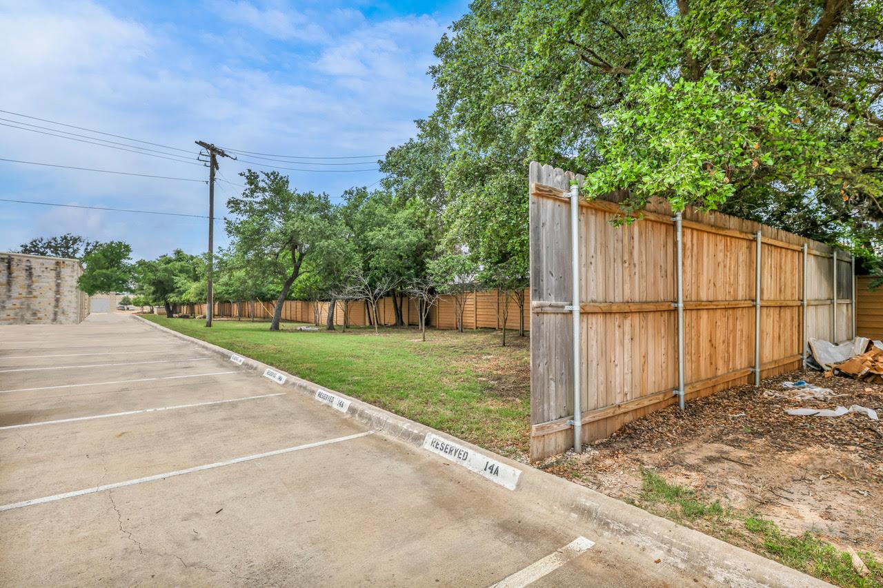 2000 Windy Ter #14a Property Photo 19