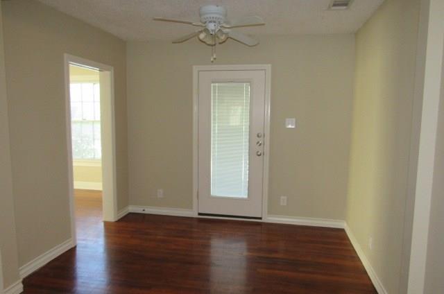 3511 Windsor Rd #b Property Photo 2