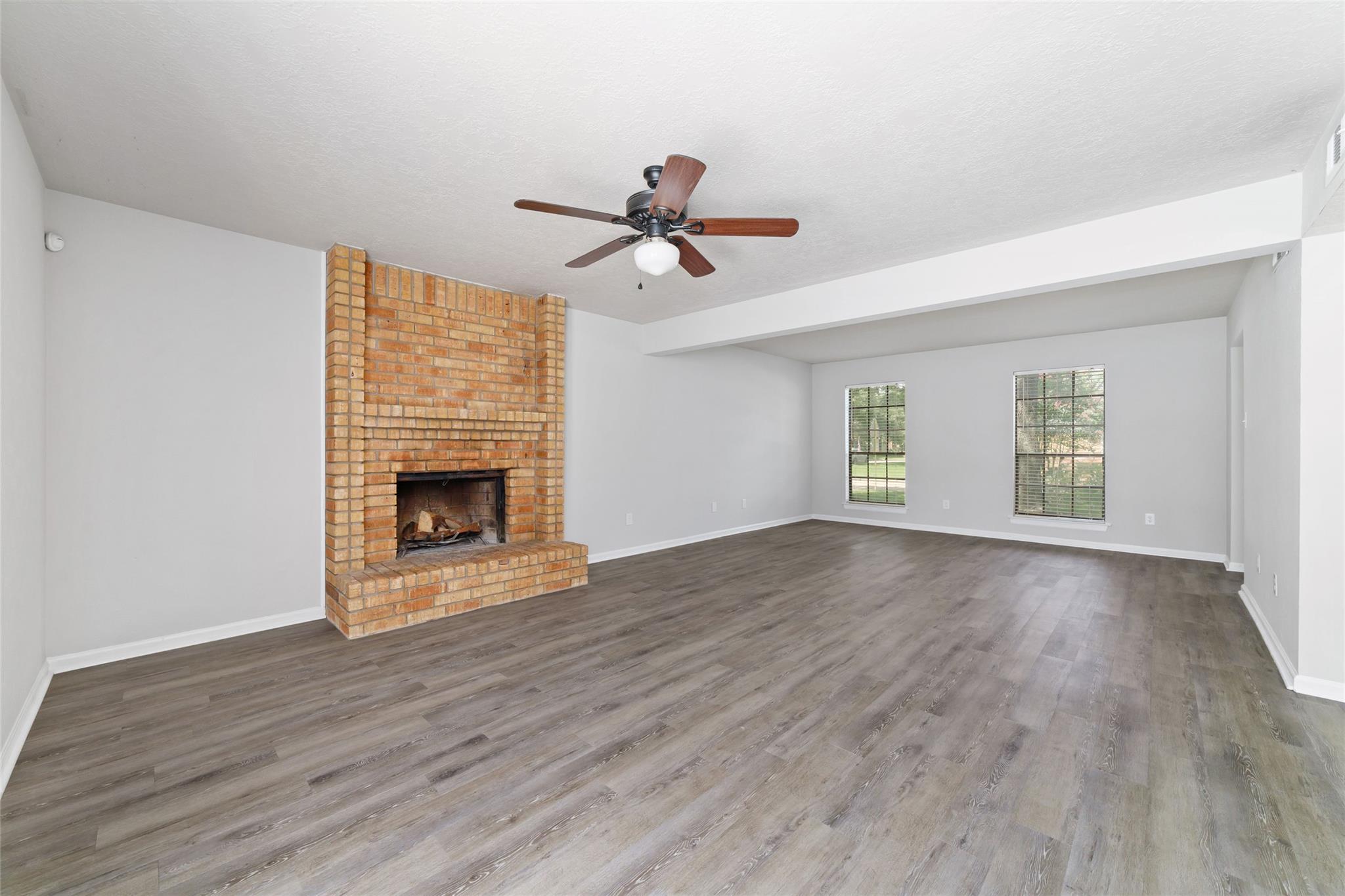 8406 Pine Falls Dr Property Photo 8