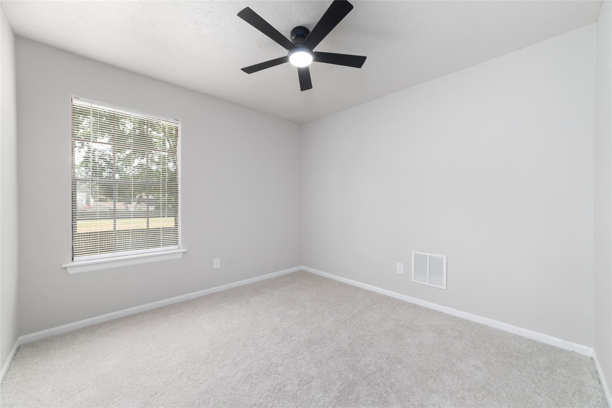 8406 Pine Falls Dr Property Photo 23