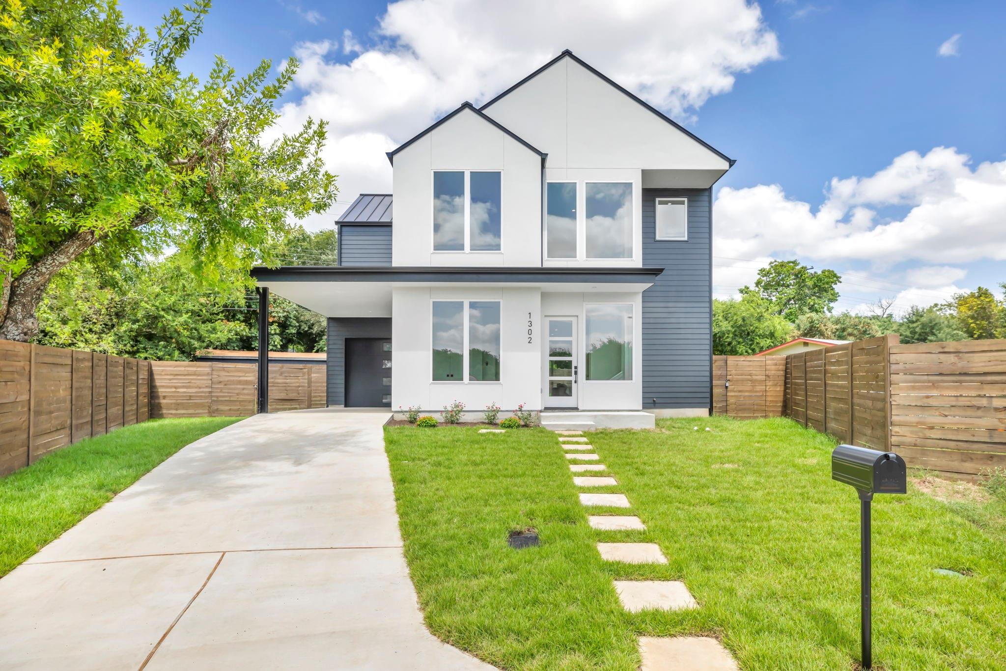 1302 Falcon Cv Property Photo