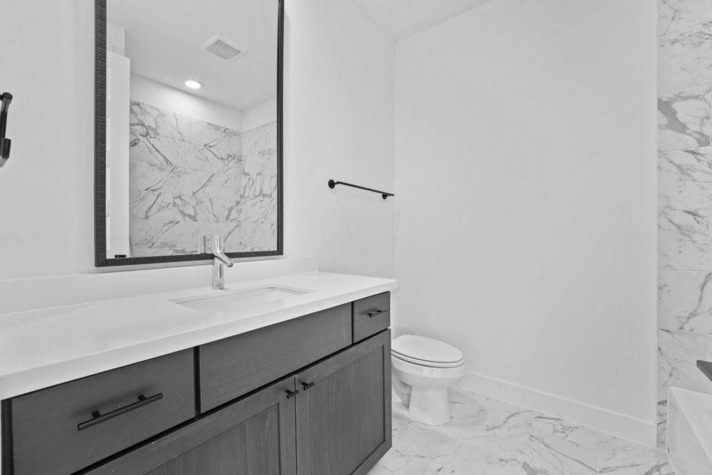 5001 Childers Path Property Photo 26