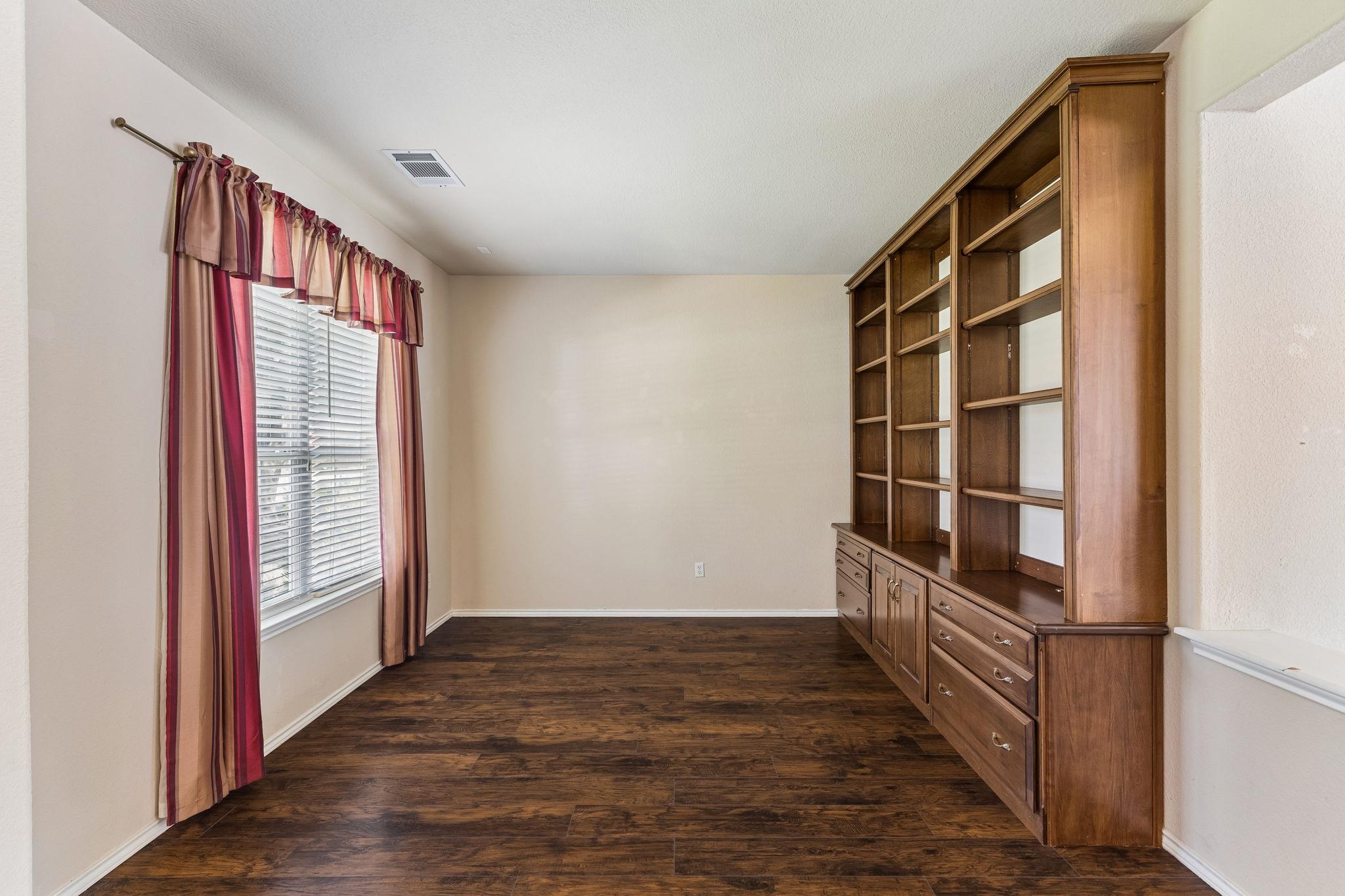 2404 Kristen Ln Property Photo 5