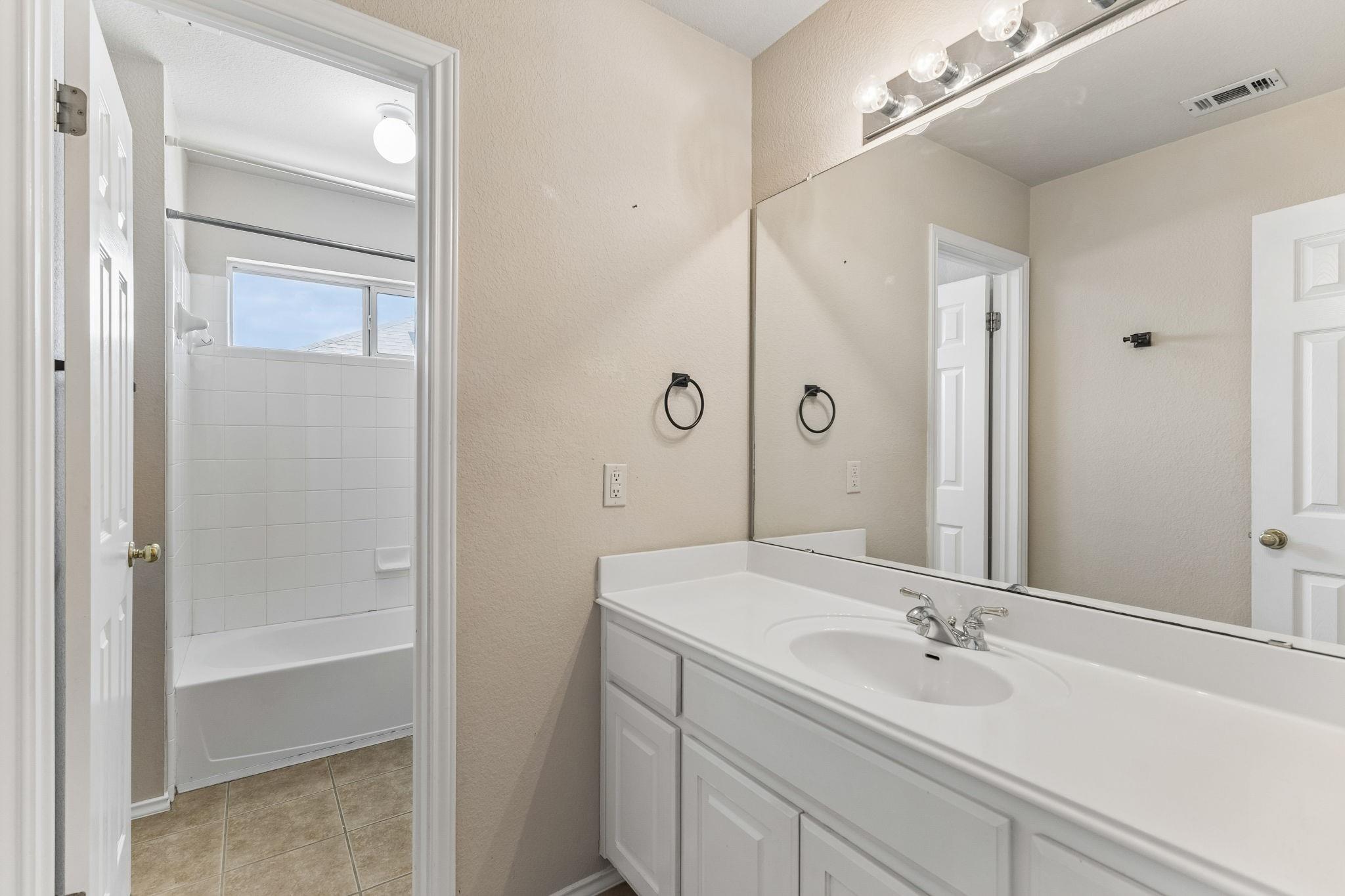 2404 Kristen Ln Property Photo 23