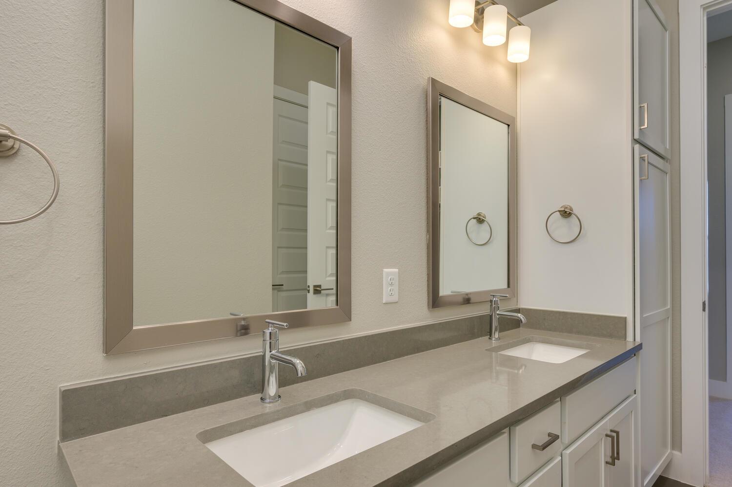 4325 Jackson Ave #2105 Property Photo 32