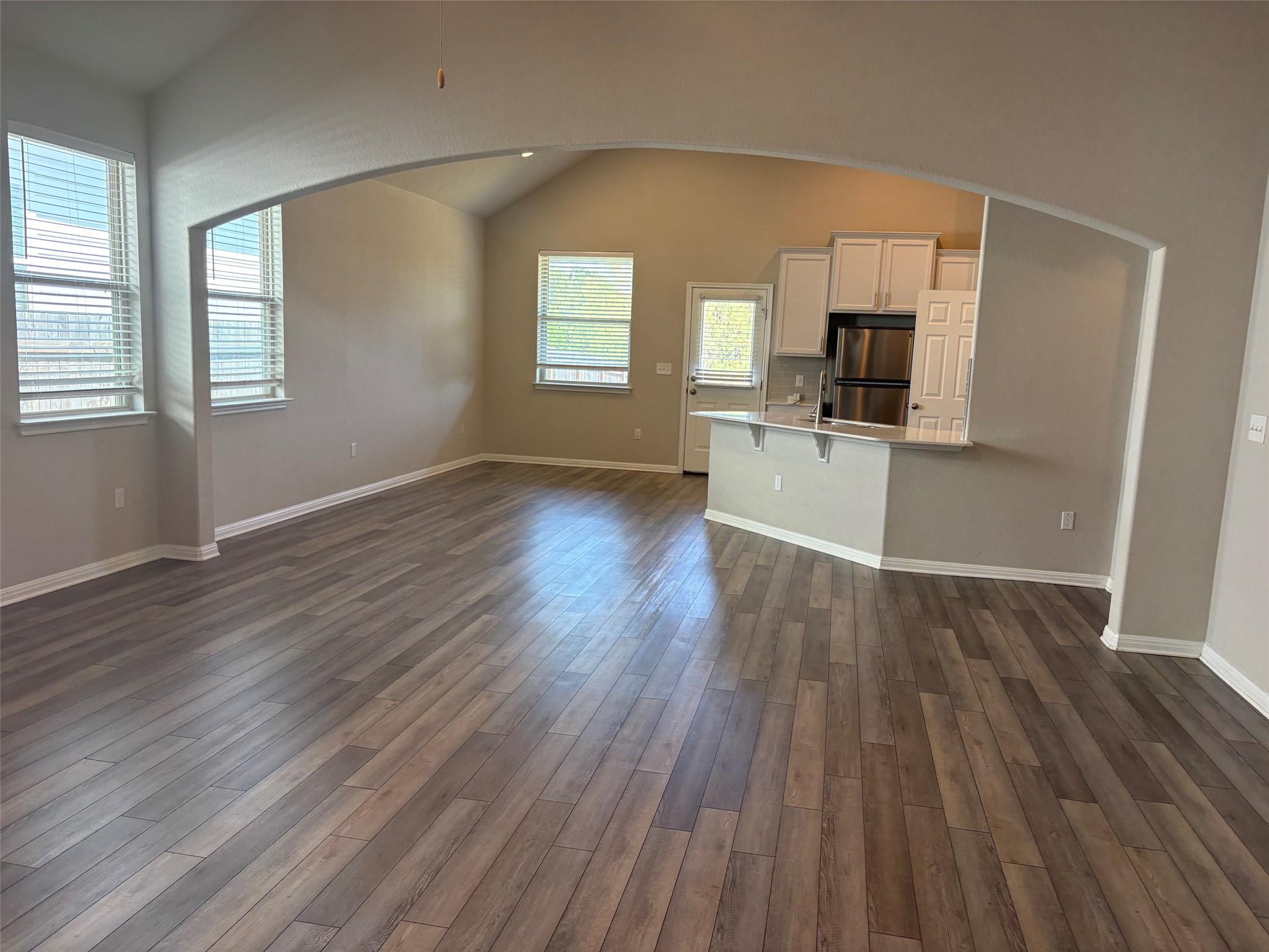 185 Munk Ln Property Photo 4