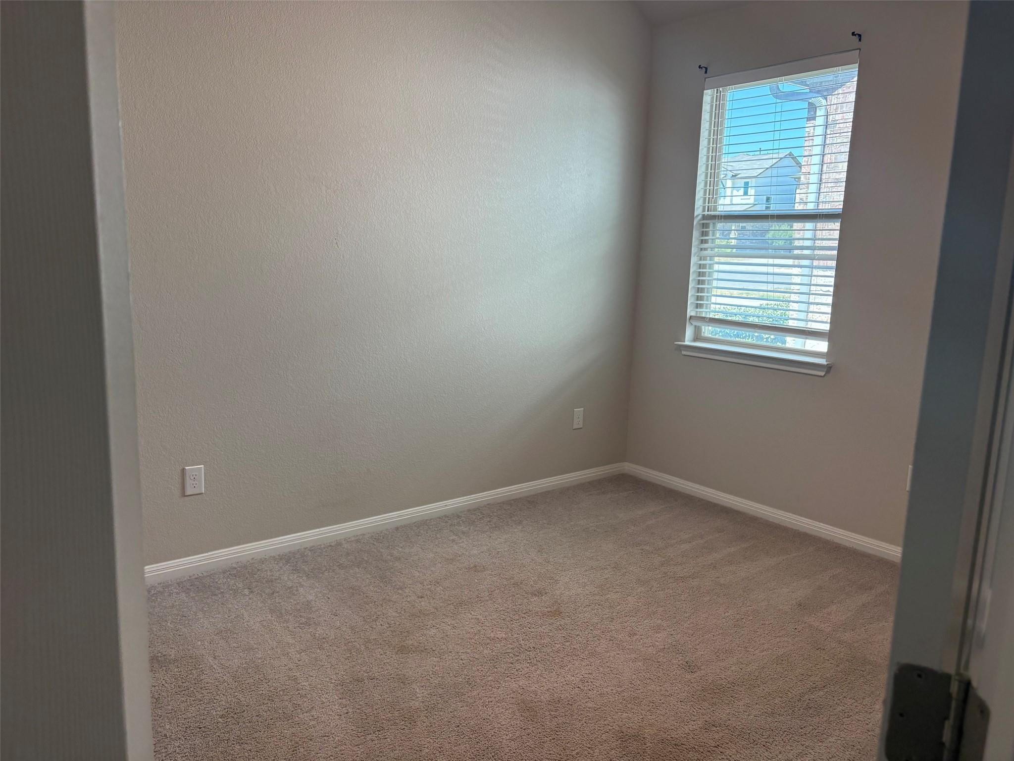 185 Munk Ln Property Photo 8