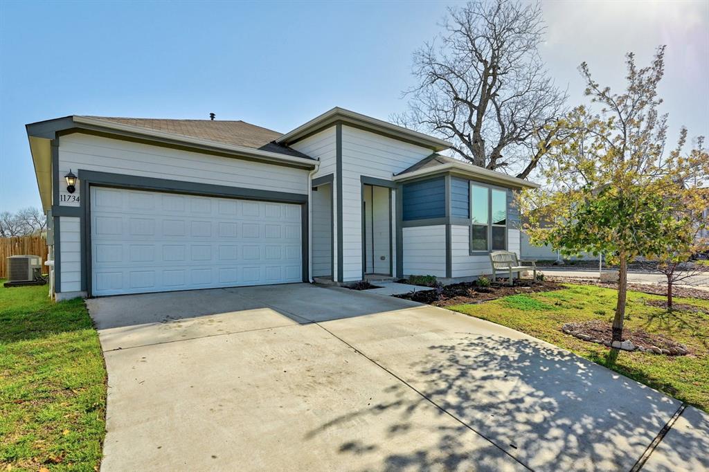 11734 Saddle Rock Dr Property Photo 3