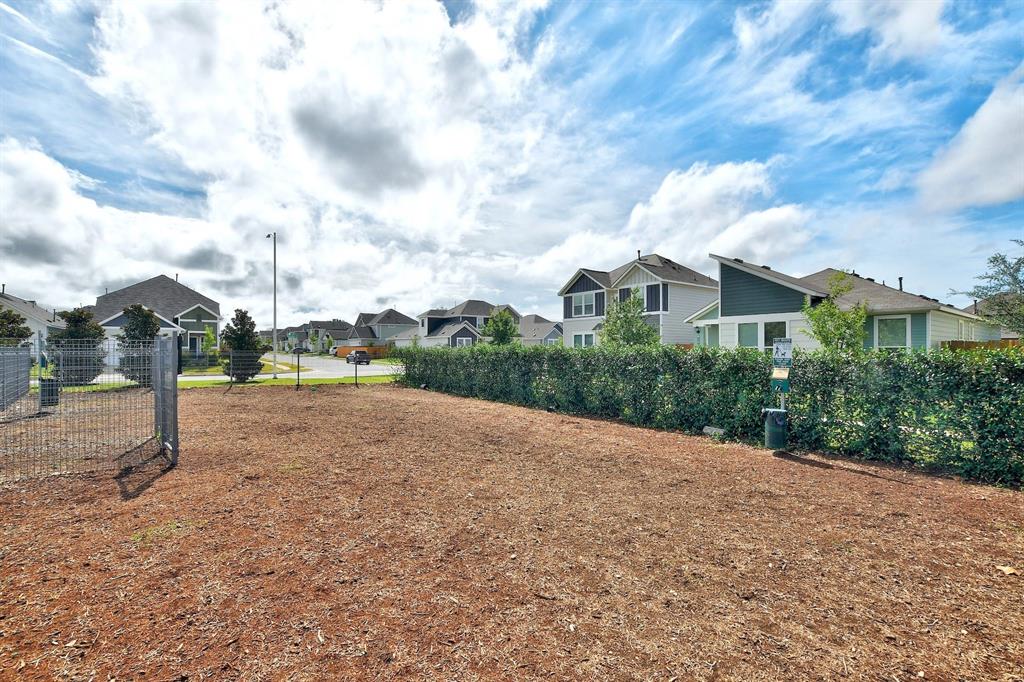 11734 Saddle Rock Dr Property Photo 32