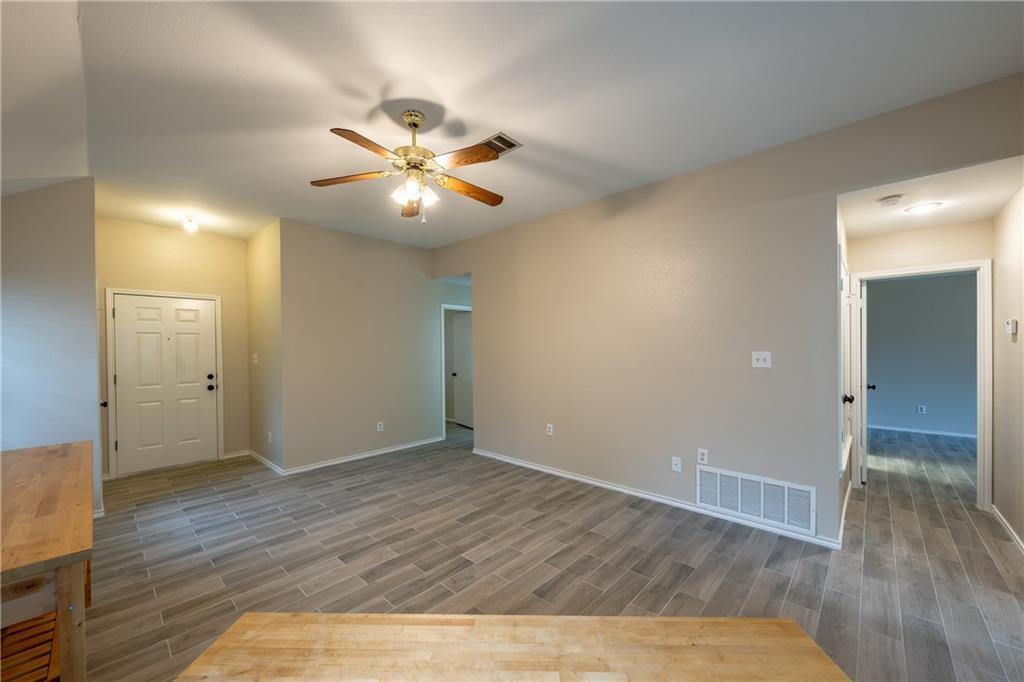 1607 Greening Way Property Photo 6