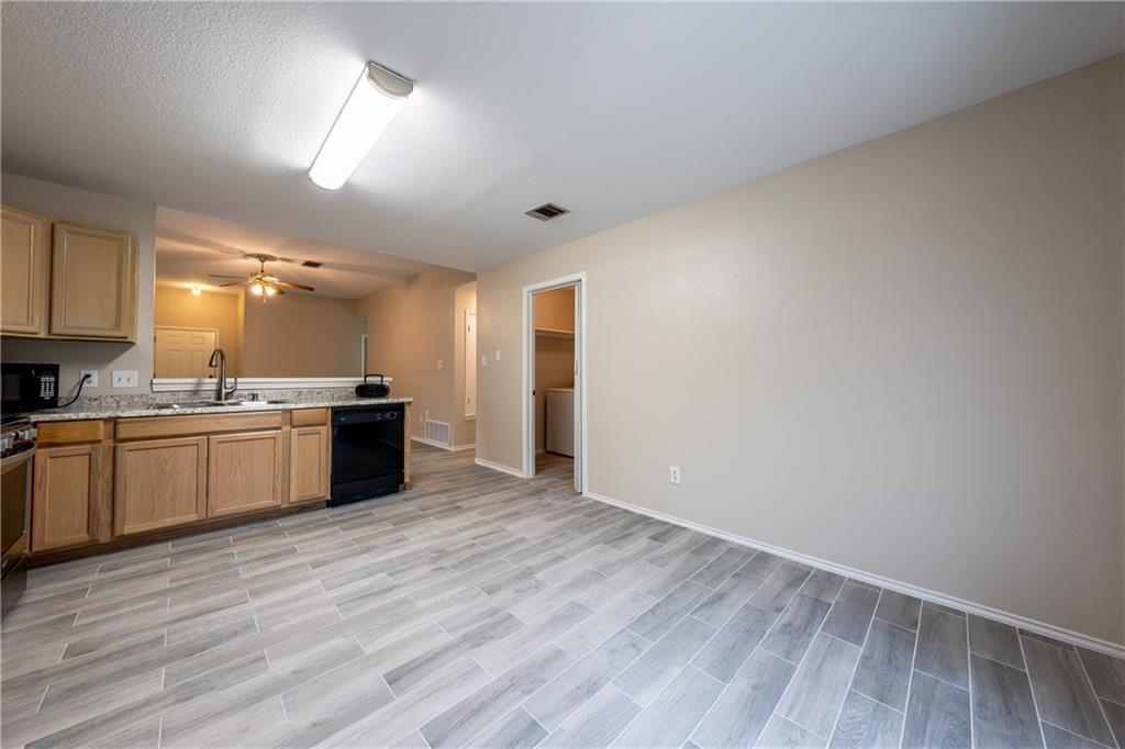 1607 Greening Way Property Photo 8