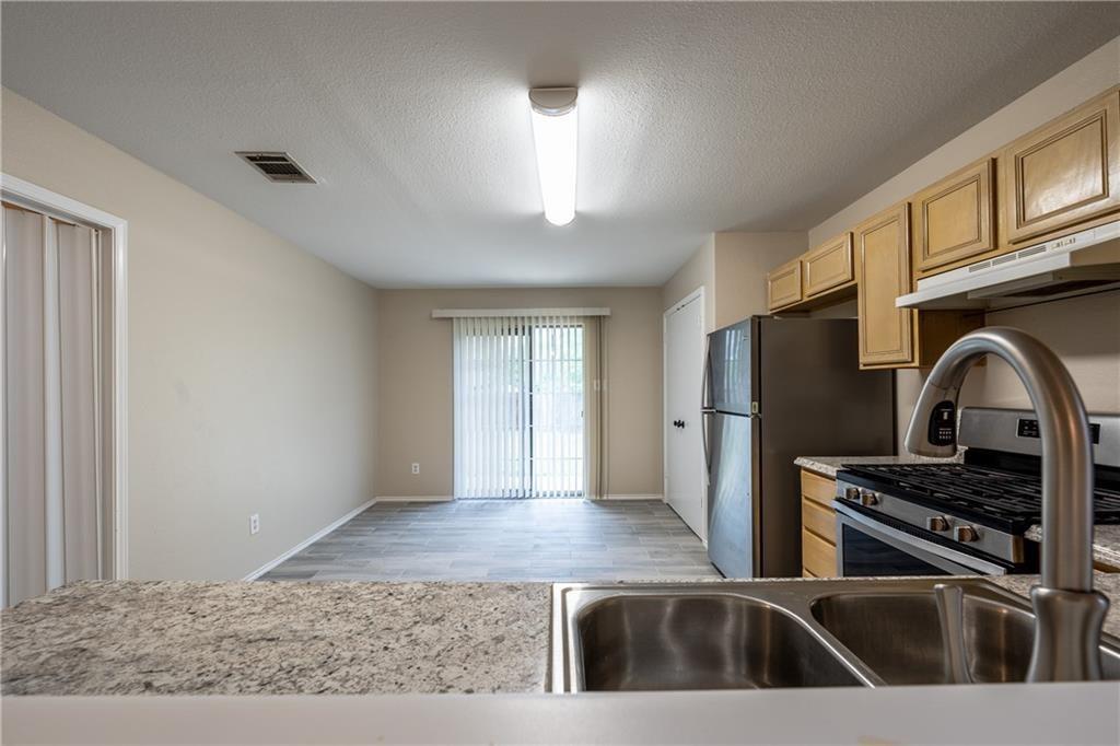1607 Greening Way Property Photo 11