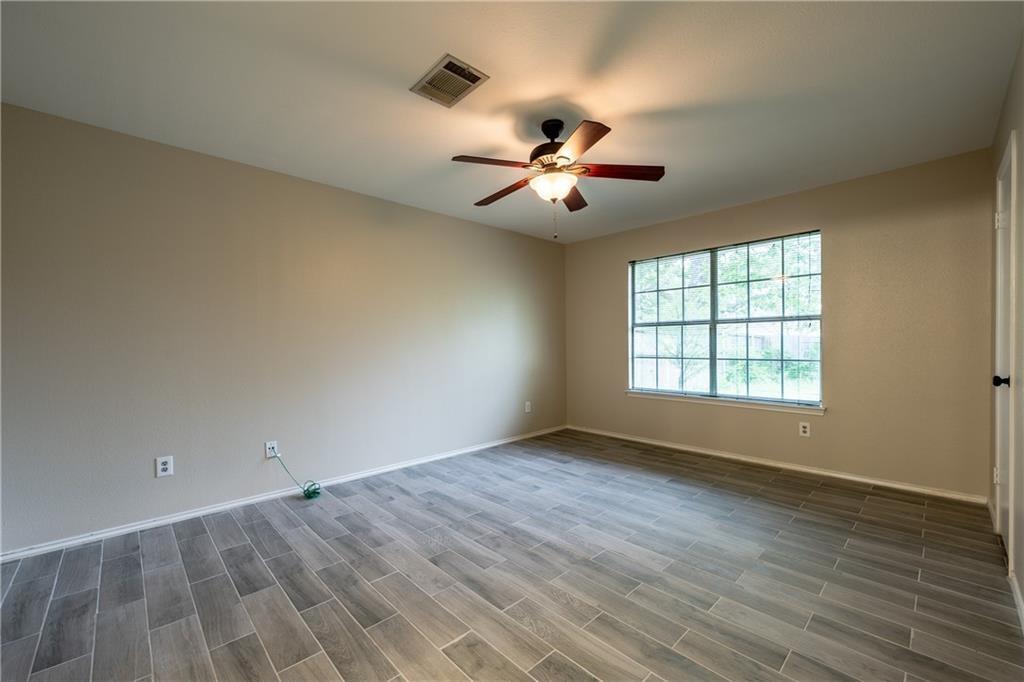 1607 Greening Way Property Photo 12