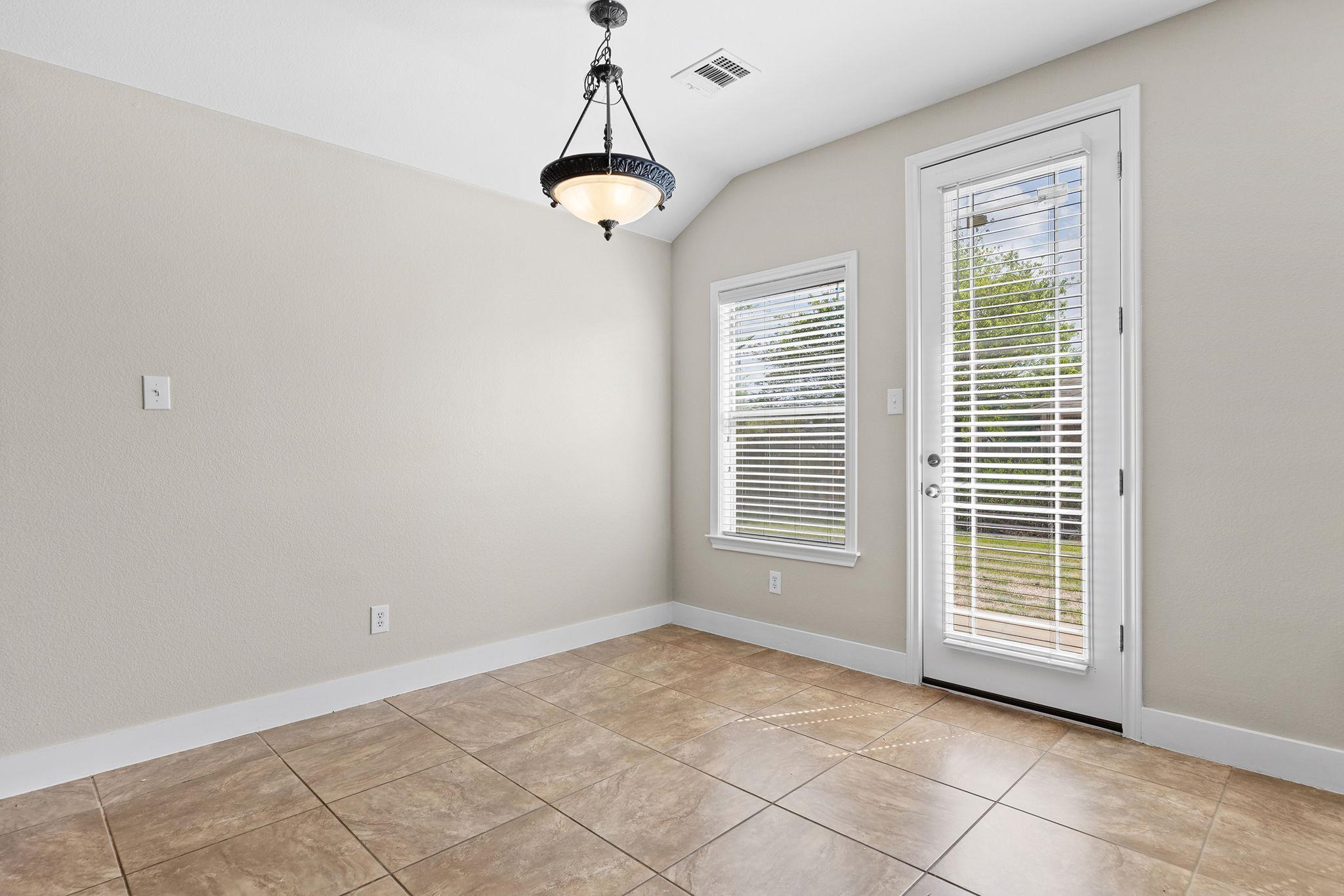 3013 Hawks Swoop Trl Property Photo 20
