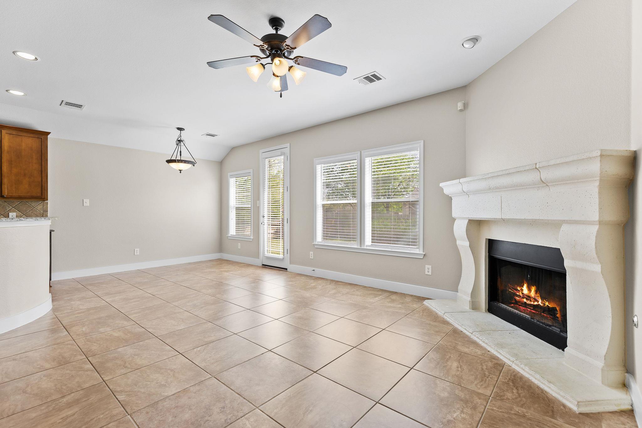 3013 Hawks Swoop Trl Property Photo 21