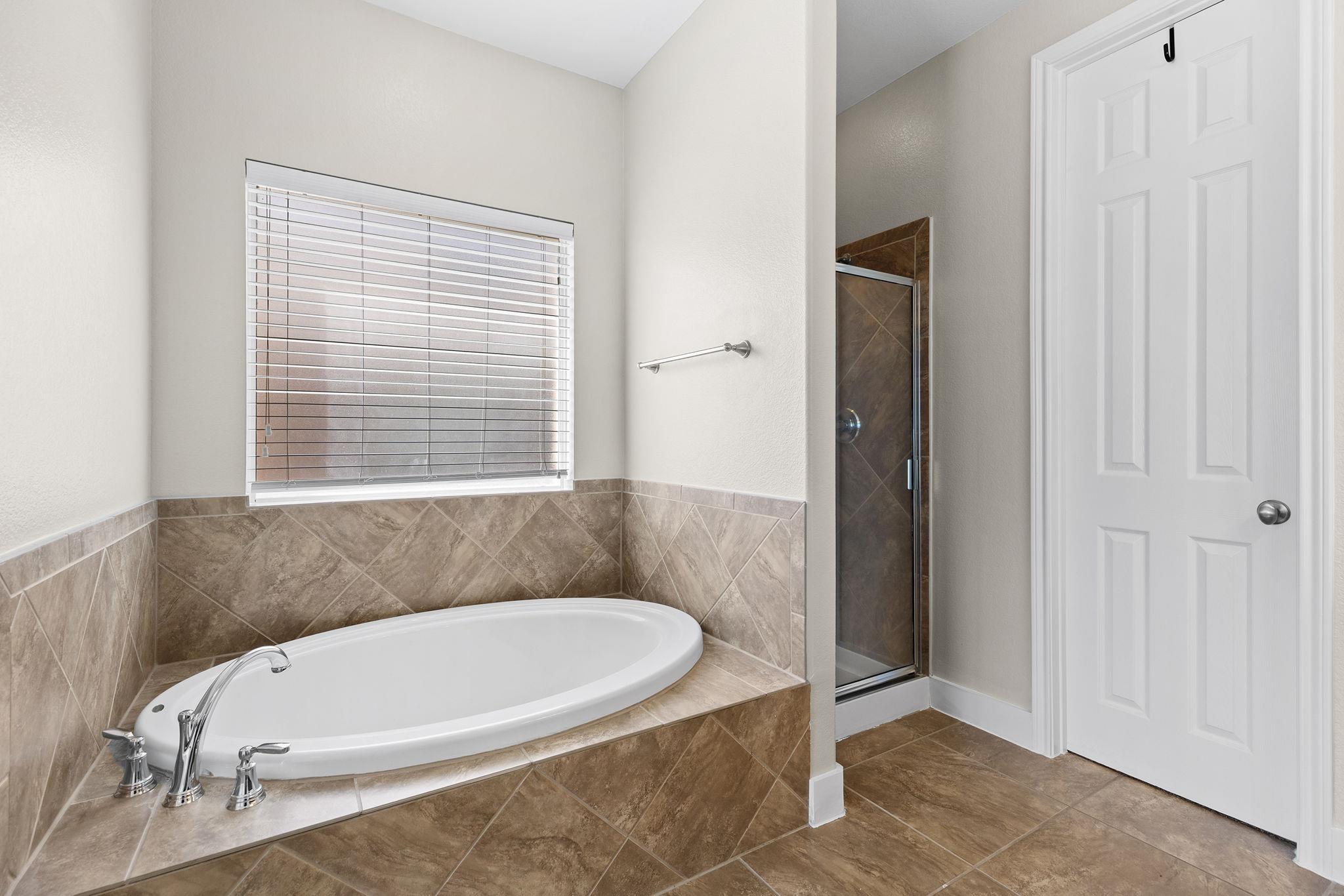 3013 Hawks Swoop Trl Property Photo 27