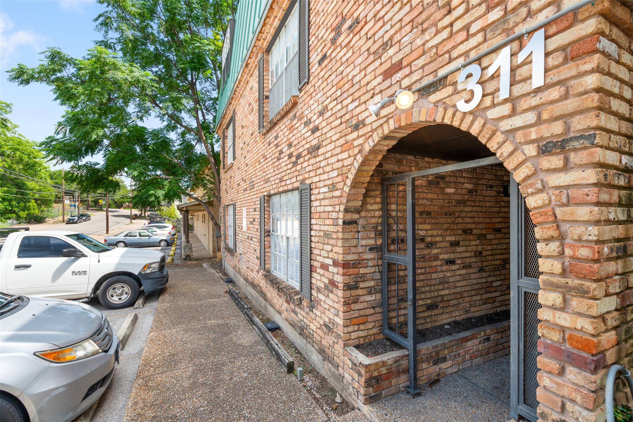Allison Laura L Resub Real Estate Listings Main Image