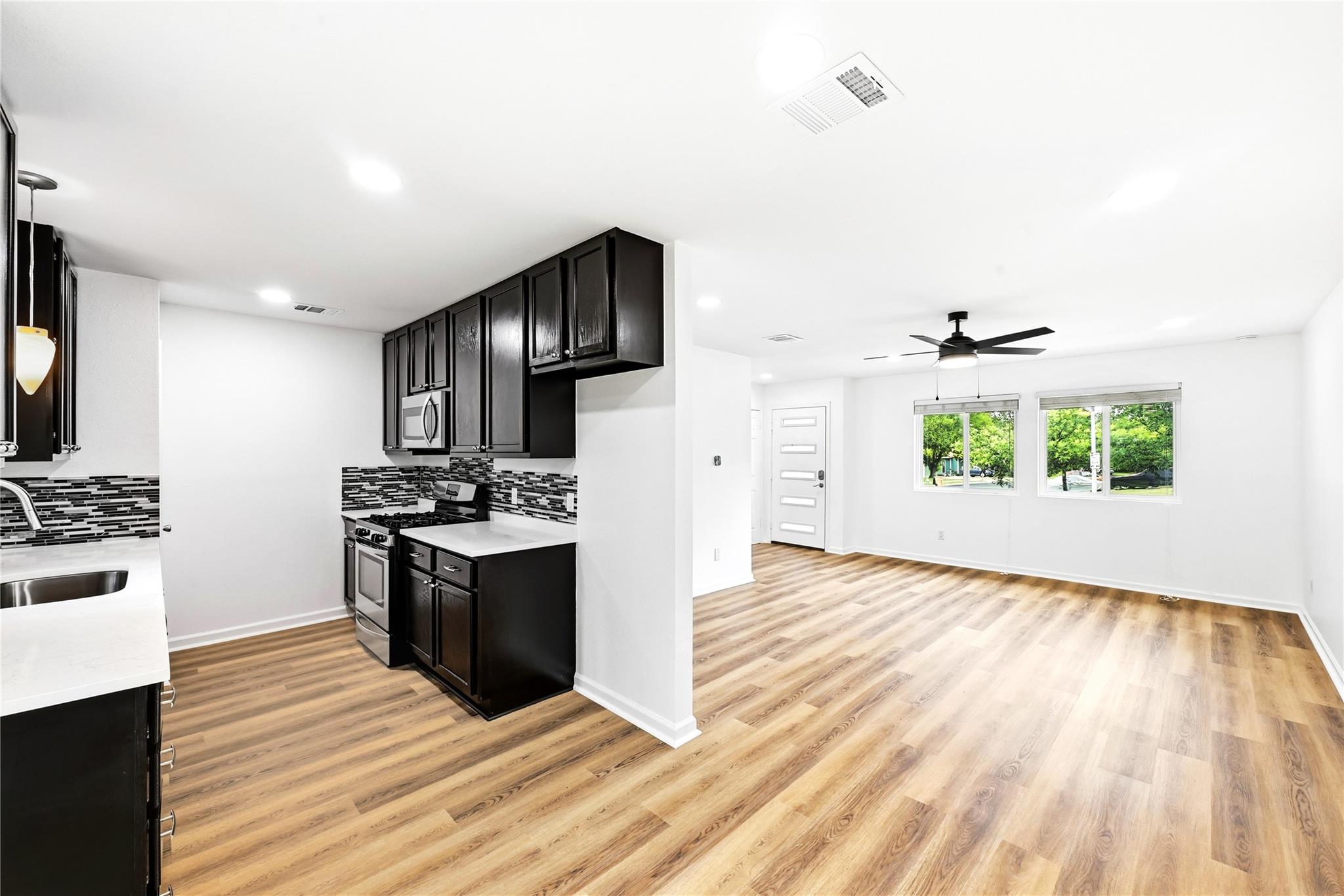 707 Great Britain Blvd Property Photo 10