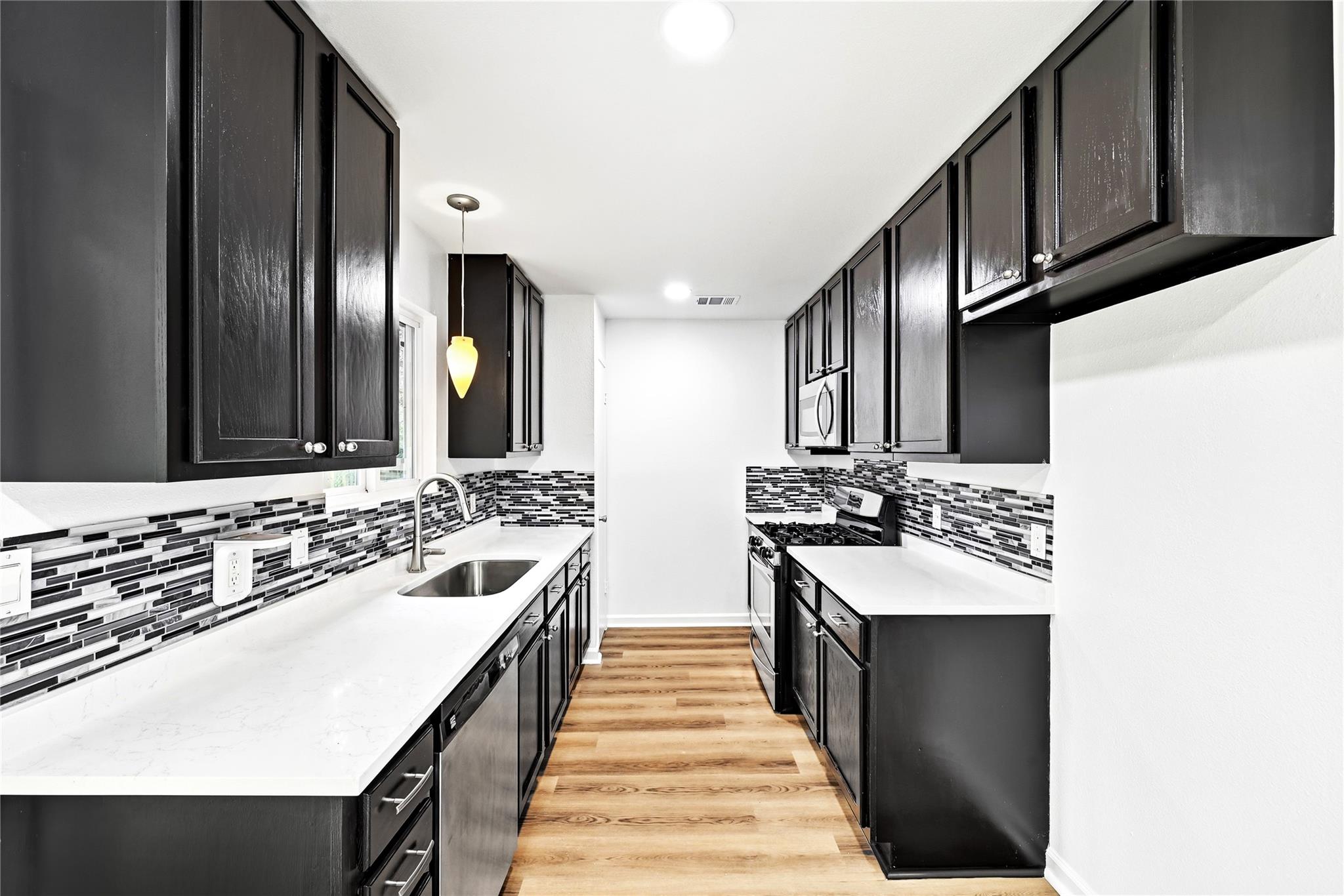 707 Great Britain Blvd Property Photo 11