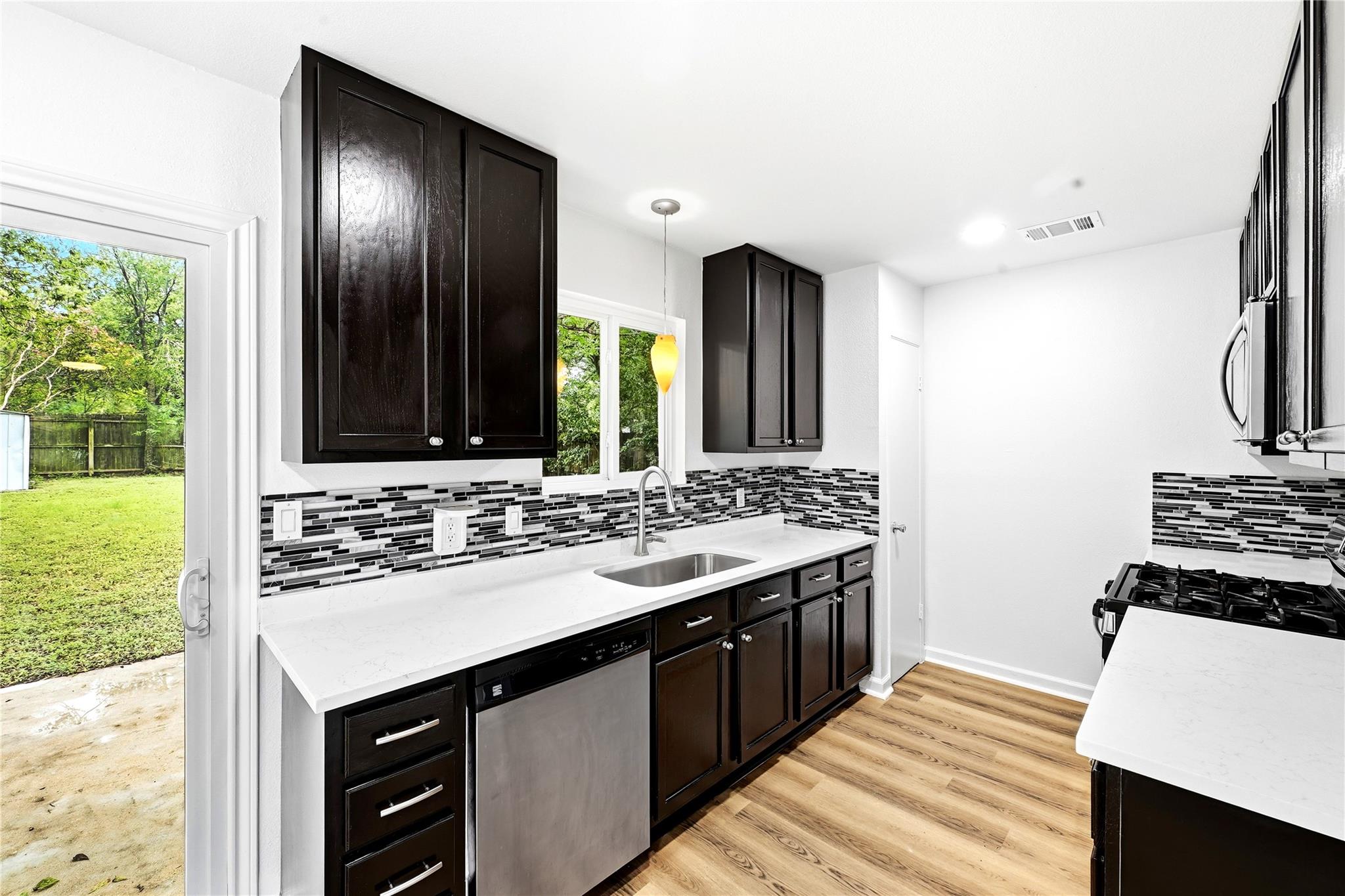 707 Great Britain Blvd Property Photo 12