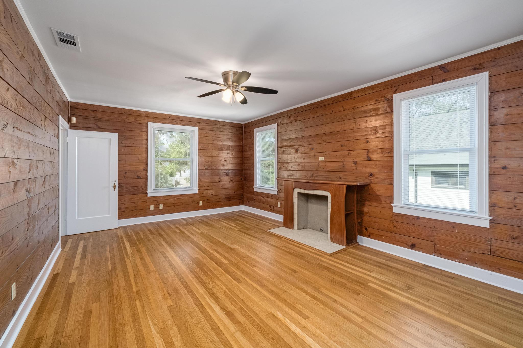 2012 Enfield Rd #unit B Property Photo 3