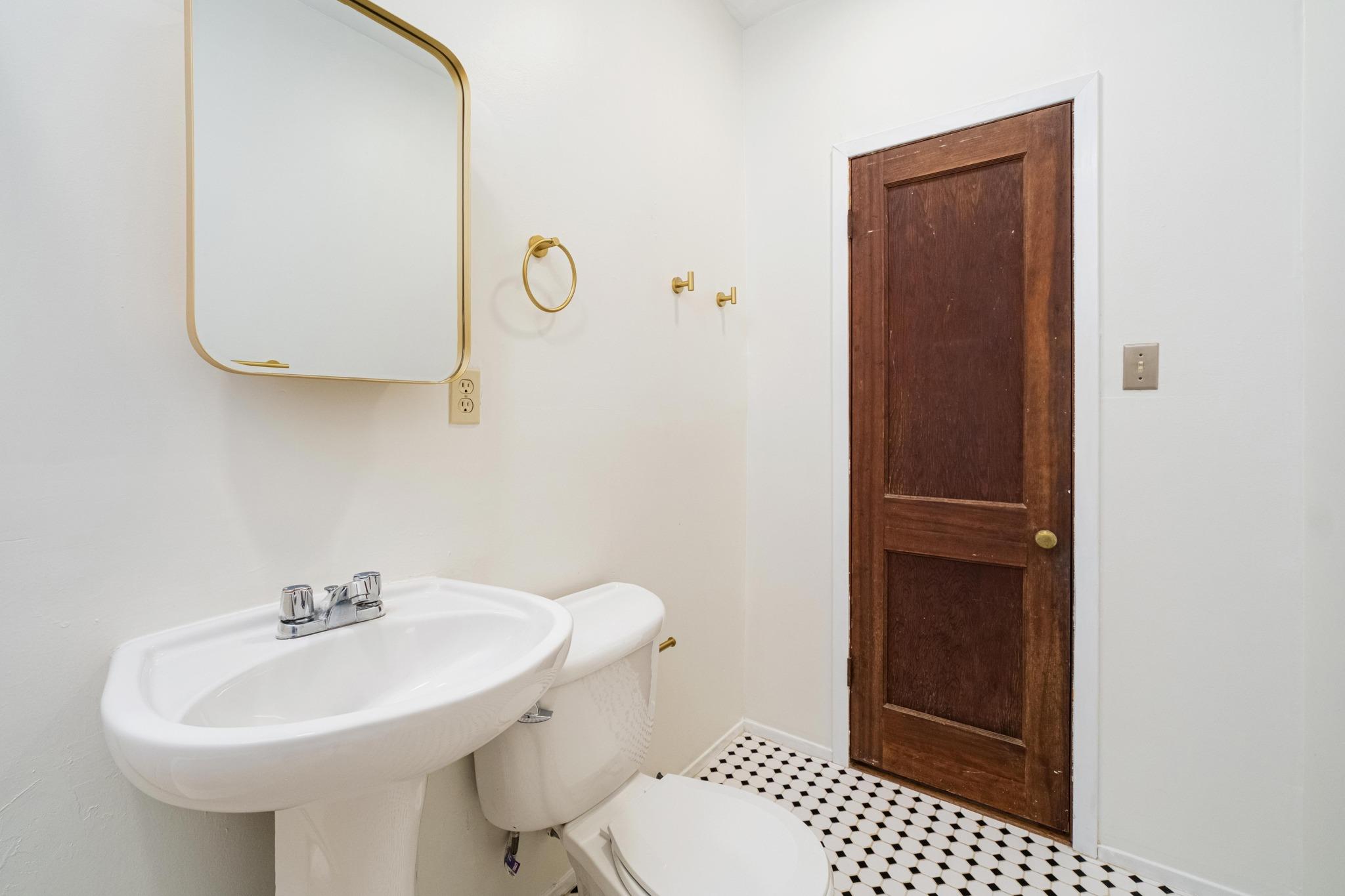 2012 Enfield Rd #unit B Property Photo 17