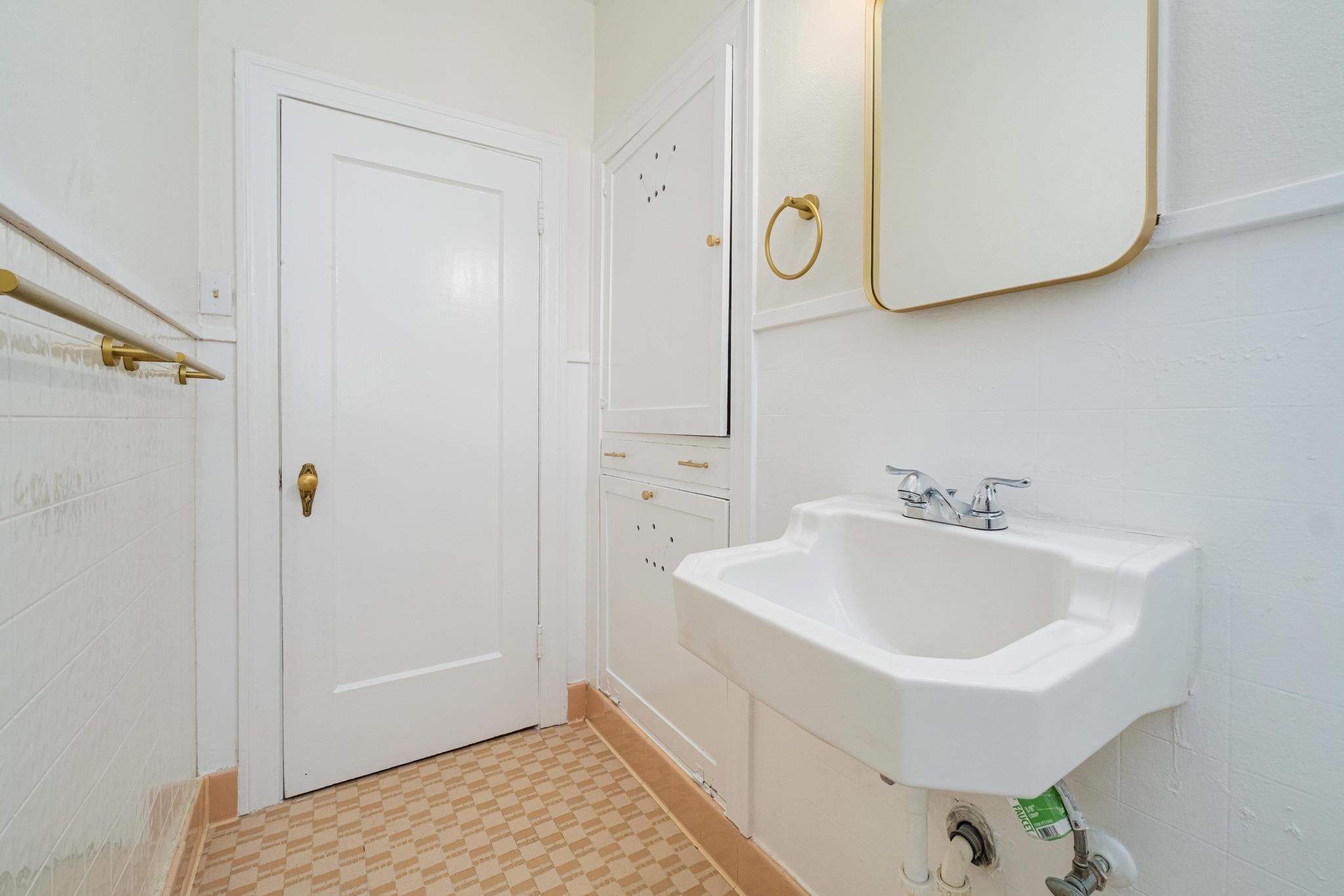 2012 Enfield Rd #unit B Property Photo 19