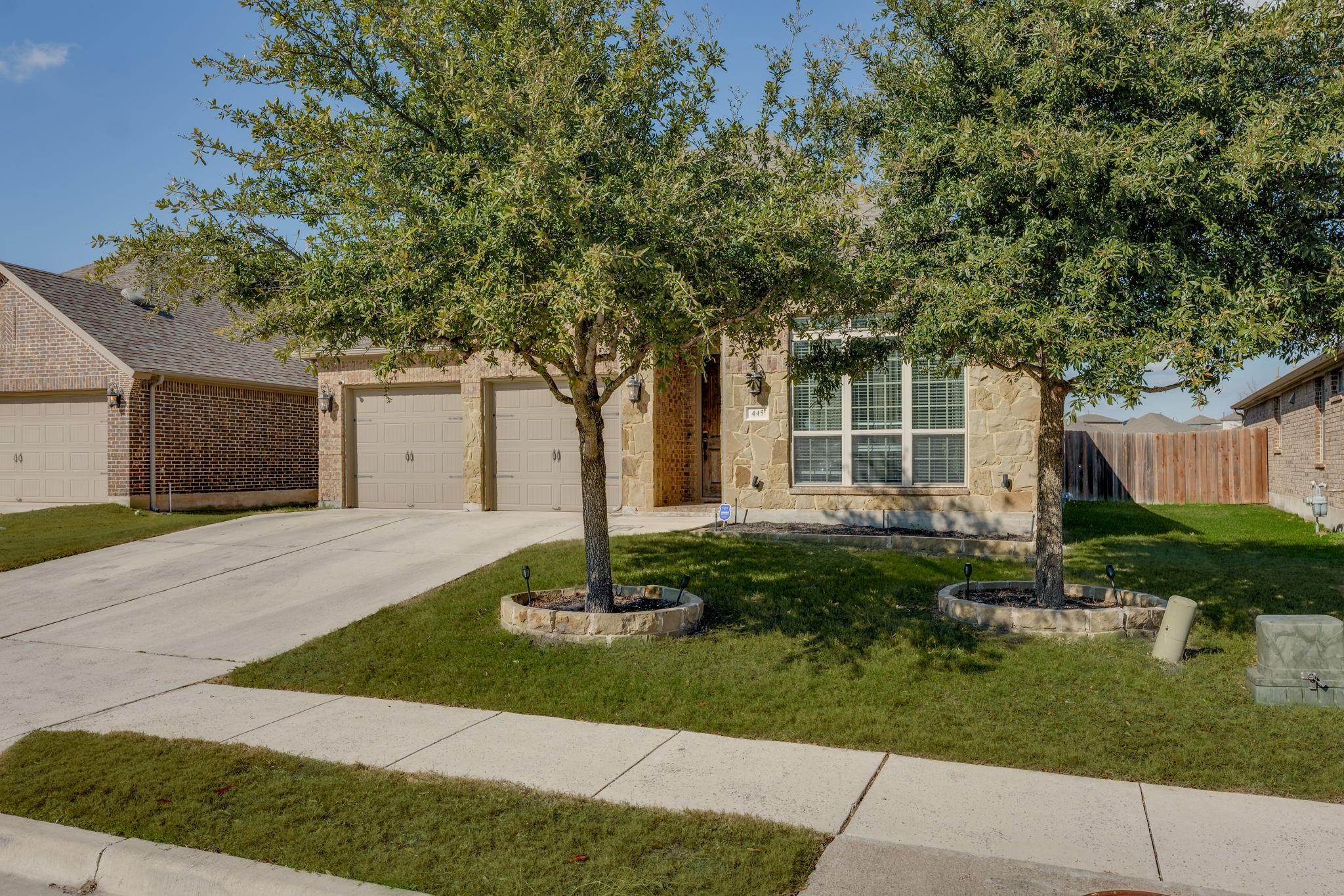 445 Mistflower Springs Dr Property Photo 32