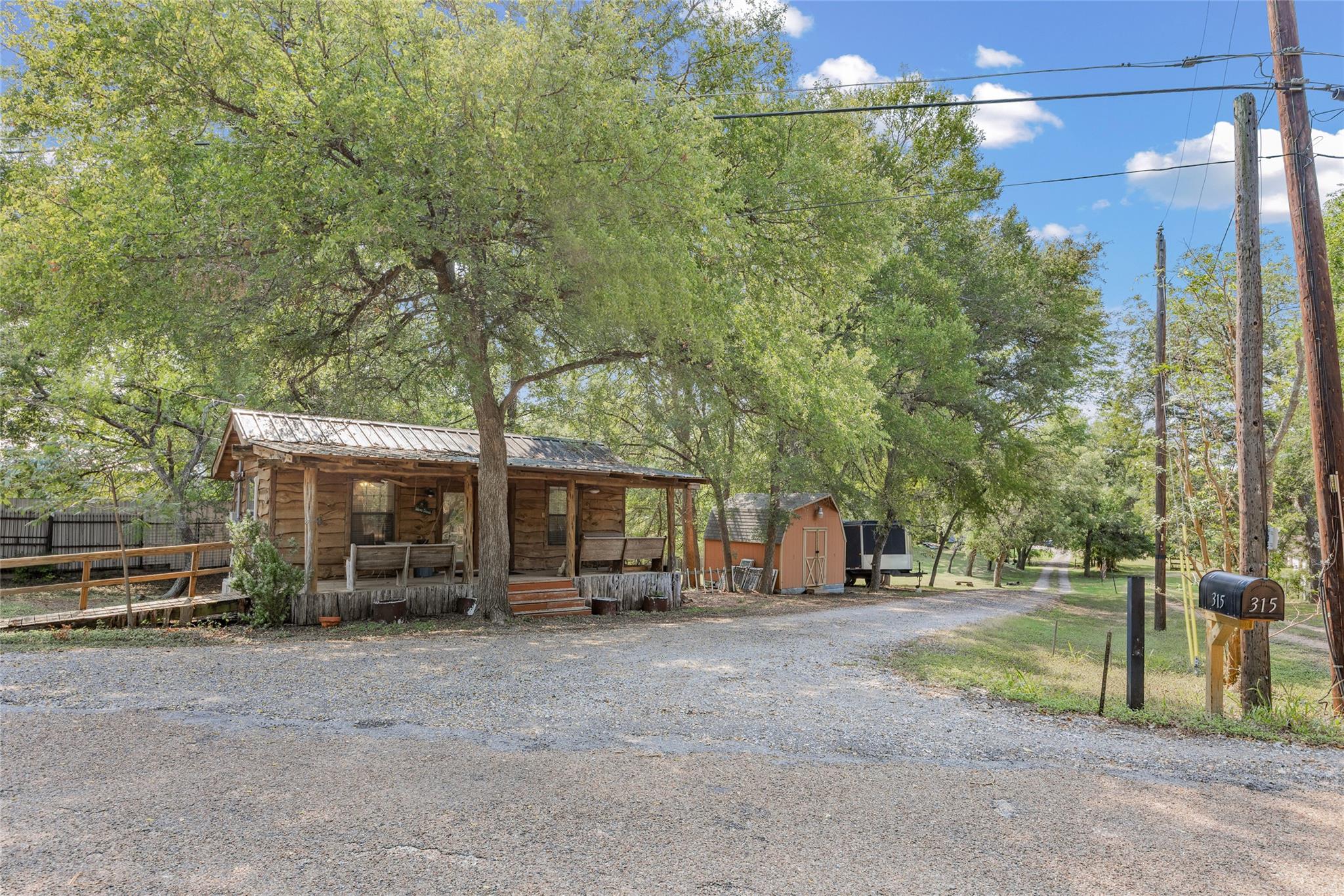 315 Riverwood Dr Property Photo 4