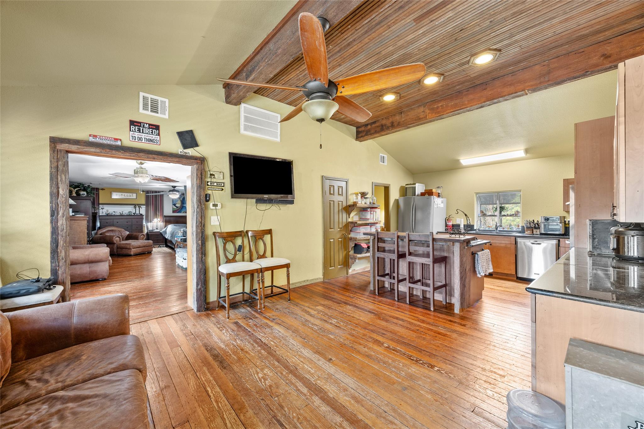 315 Riverwood Dr Property Photo 6