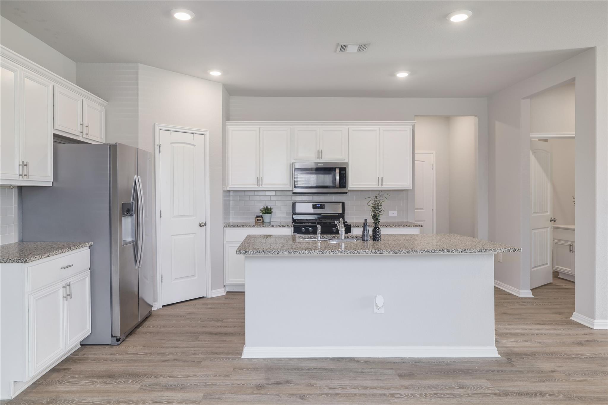 445 Shiner Ln Property Photo 17