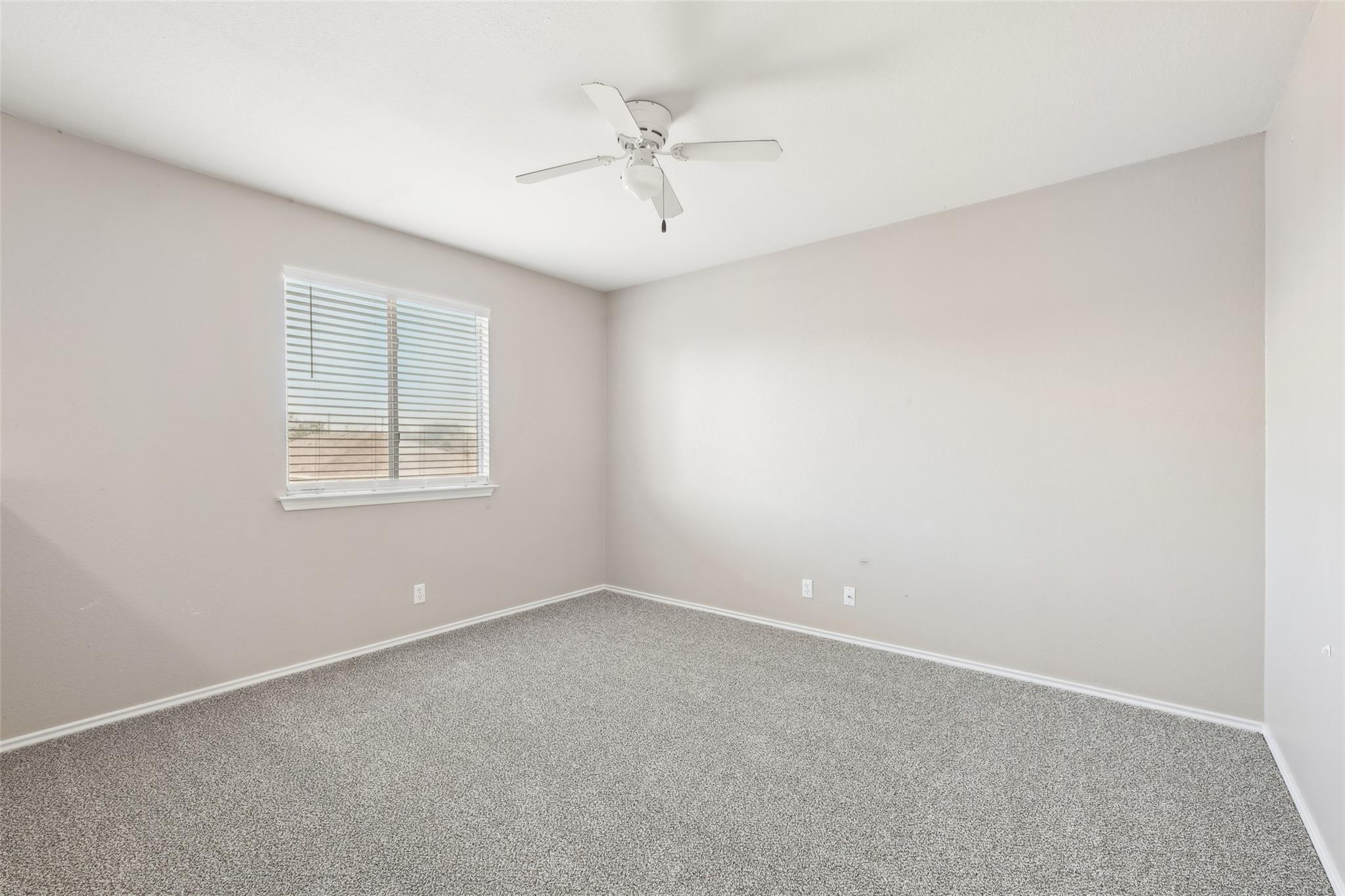 208 Challenger None Property Photo 14