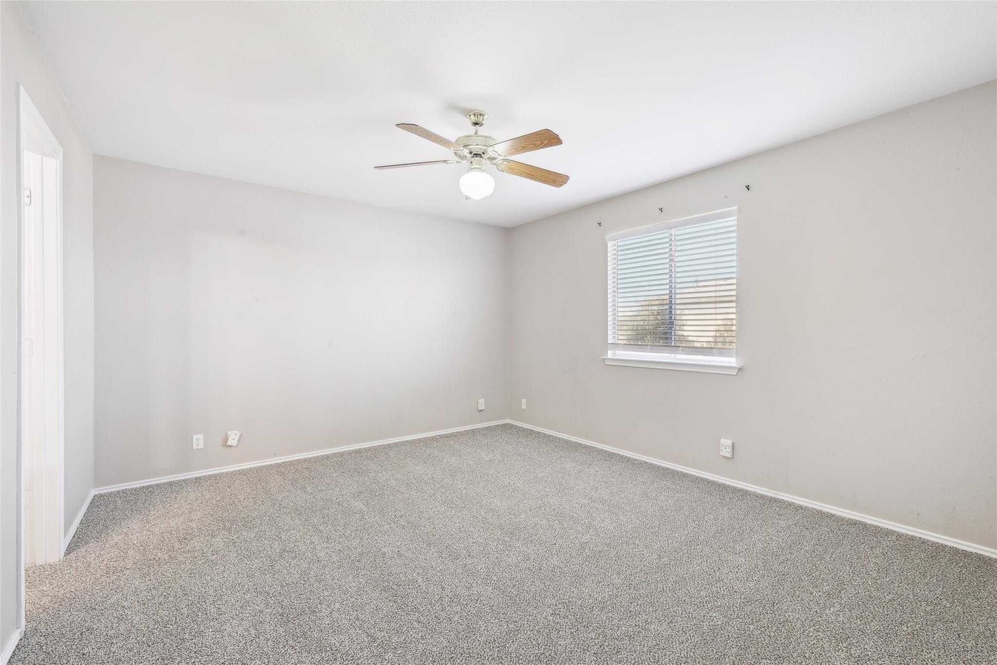 208 Challenger None Property Photo 17