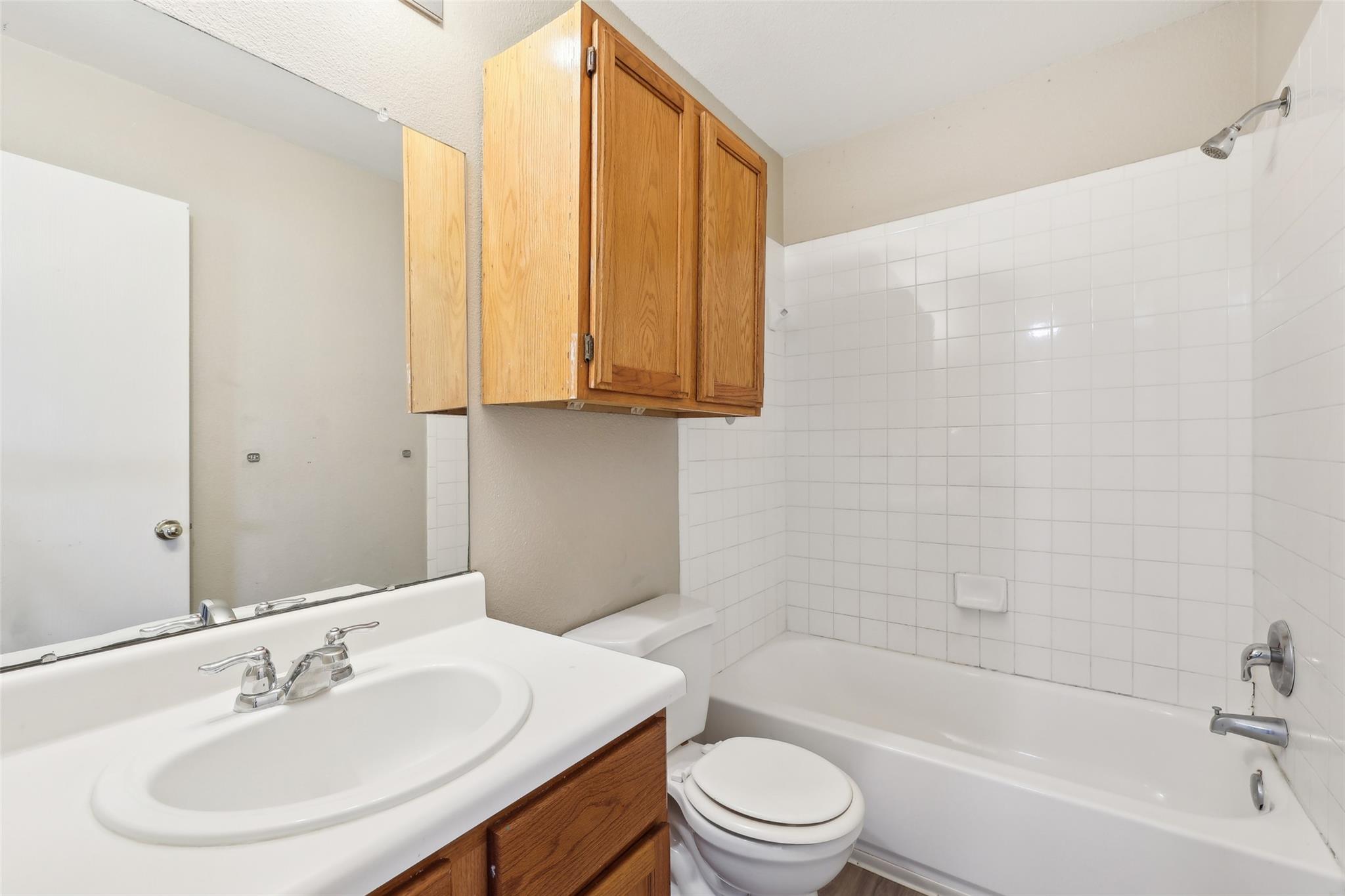 208 Challenger None Property Photo 27