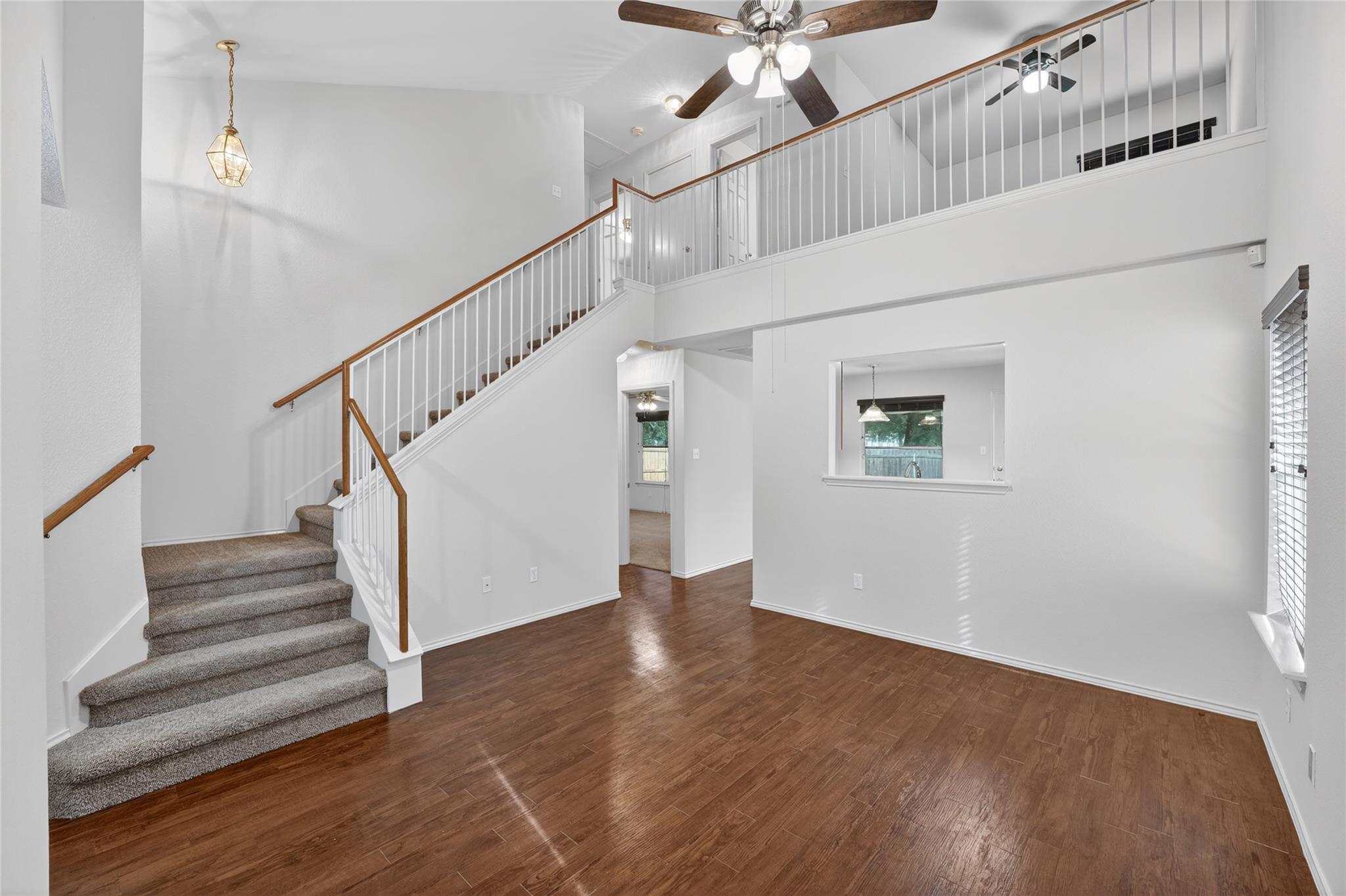 1898 Wallin Loop Loop Property Photo 7