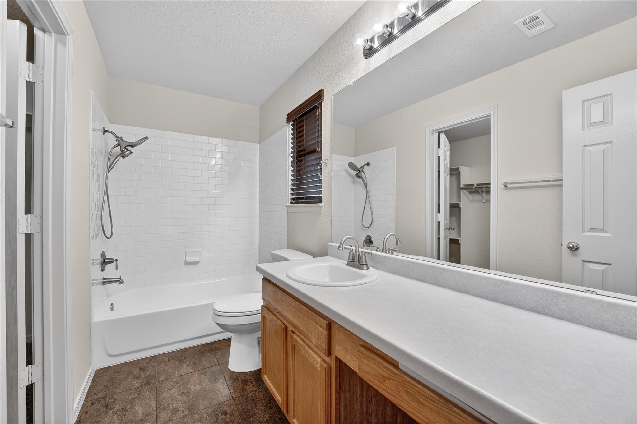 1898 Wallin Loop Loop Property Photo 10
