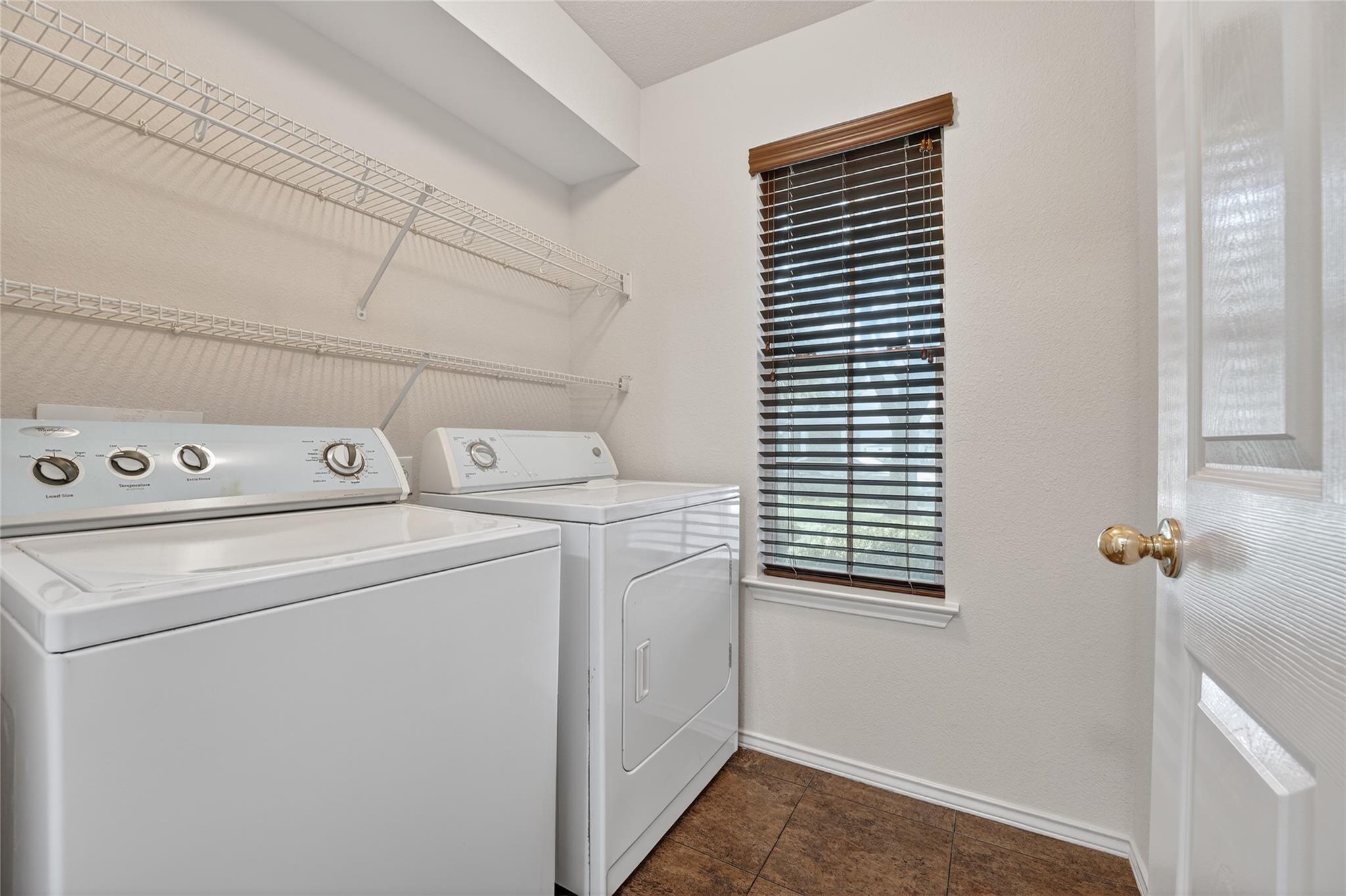 1898 Wallin Loop Loop Property Photo 25