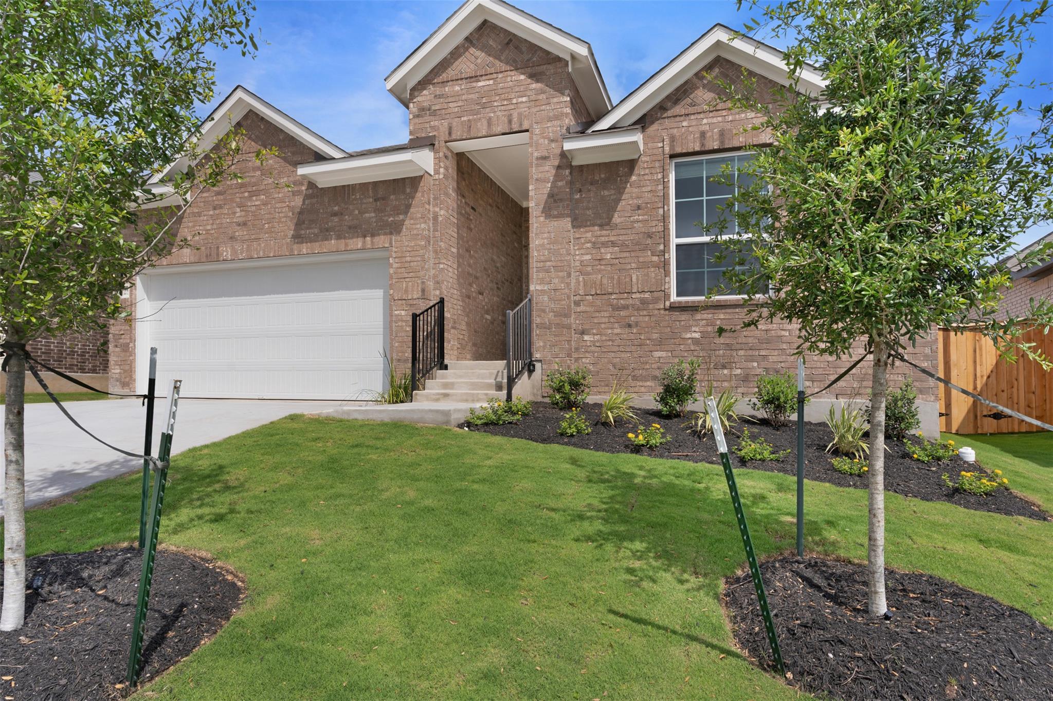1125 Pansy Trl Property Photo 2