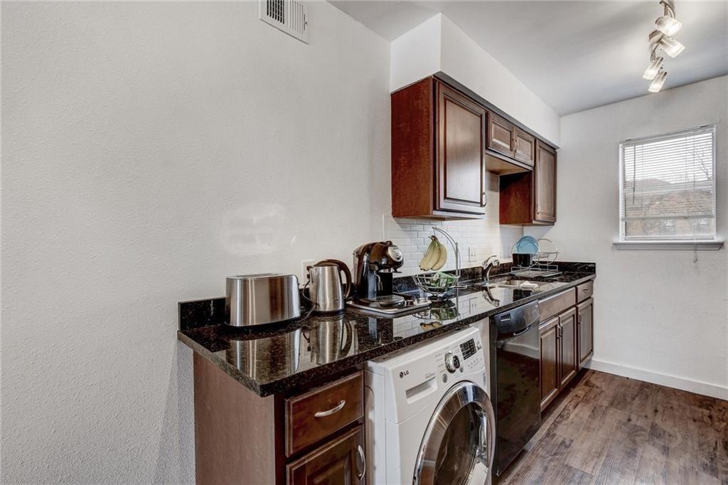 2200 San Gabriel St 303 Property Photo 5