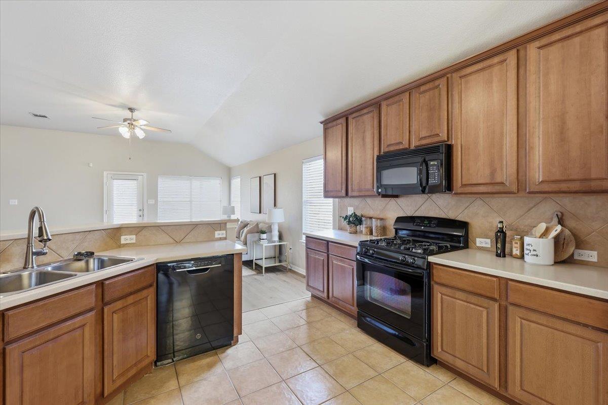4495 Heritage Well Ln Property Photo 11